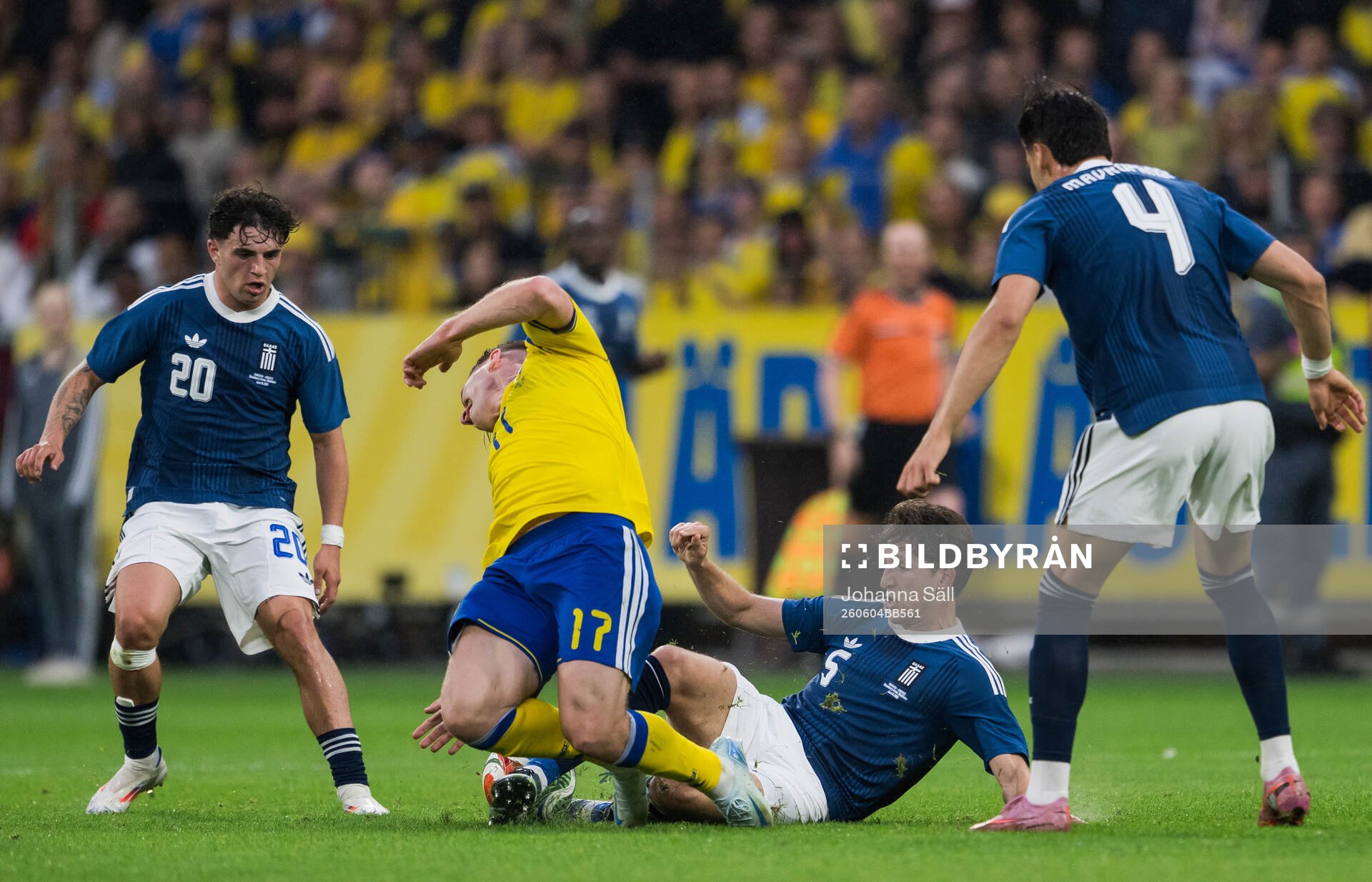 Viktor Gyökeres of Sweden and Panagiotis Retsos of Greece