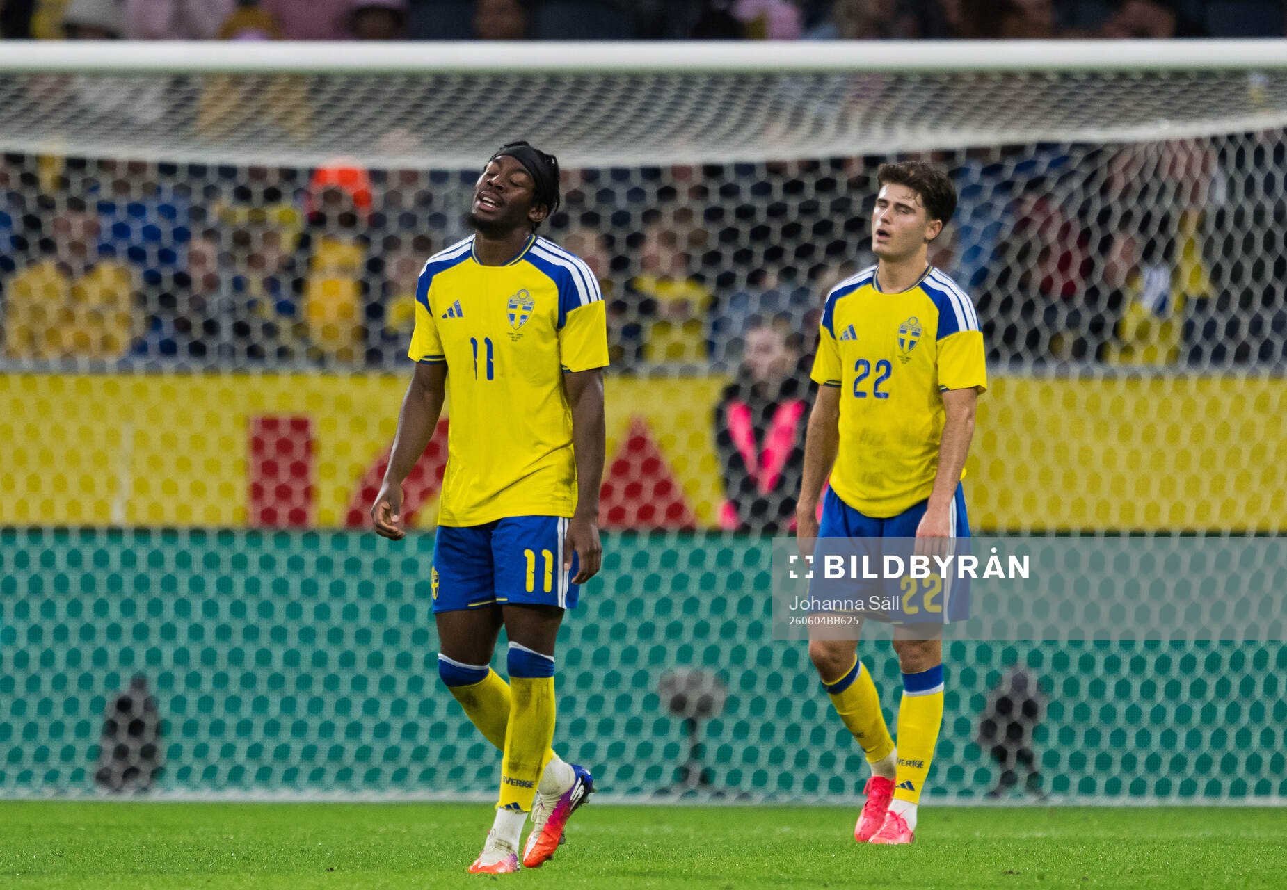 Anthony Elanga of Sweden looks dejected