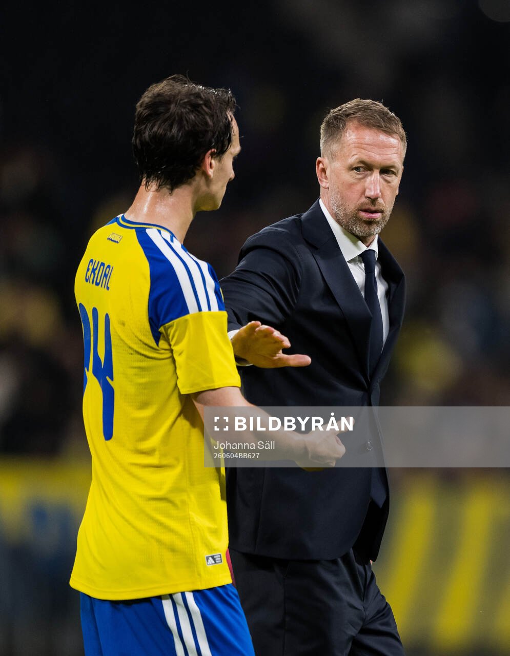 Hjalmar Ekdal and head coach Graham Potter of Sweden