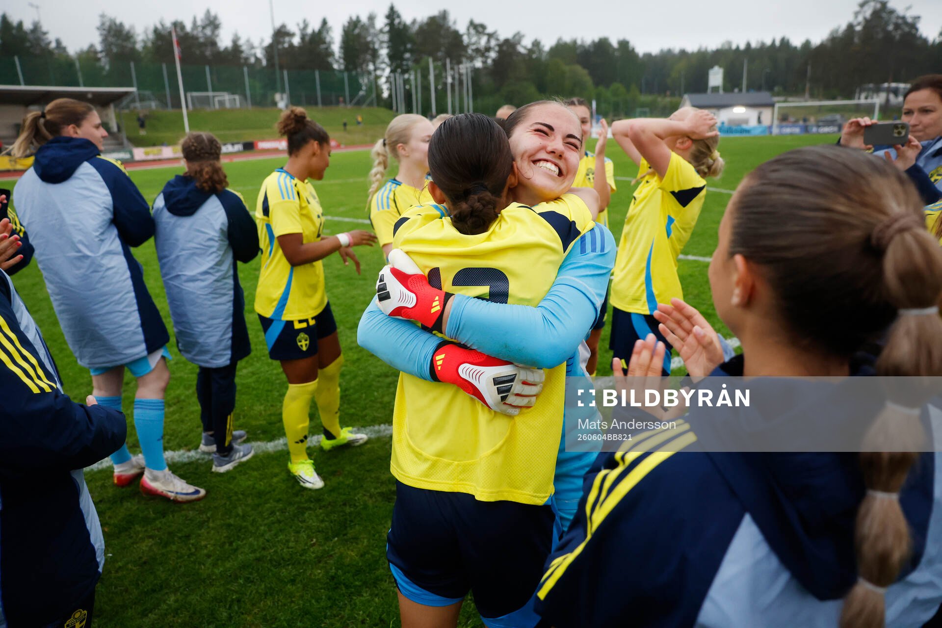 Emilia Redzter celebrates