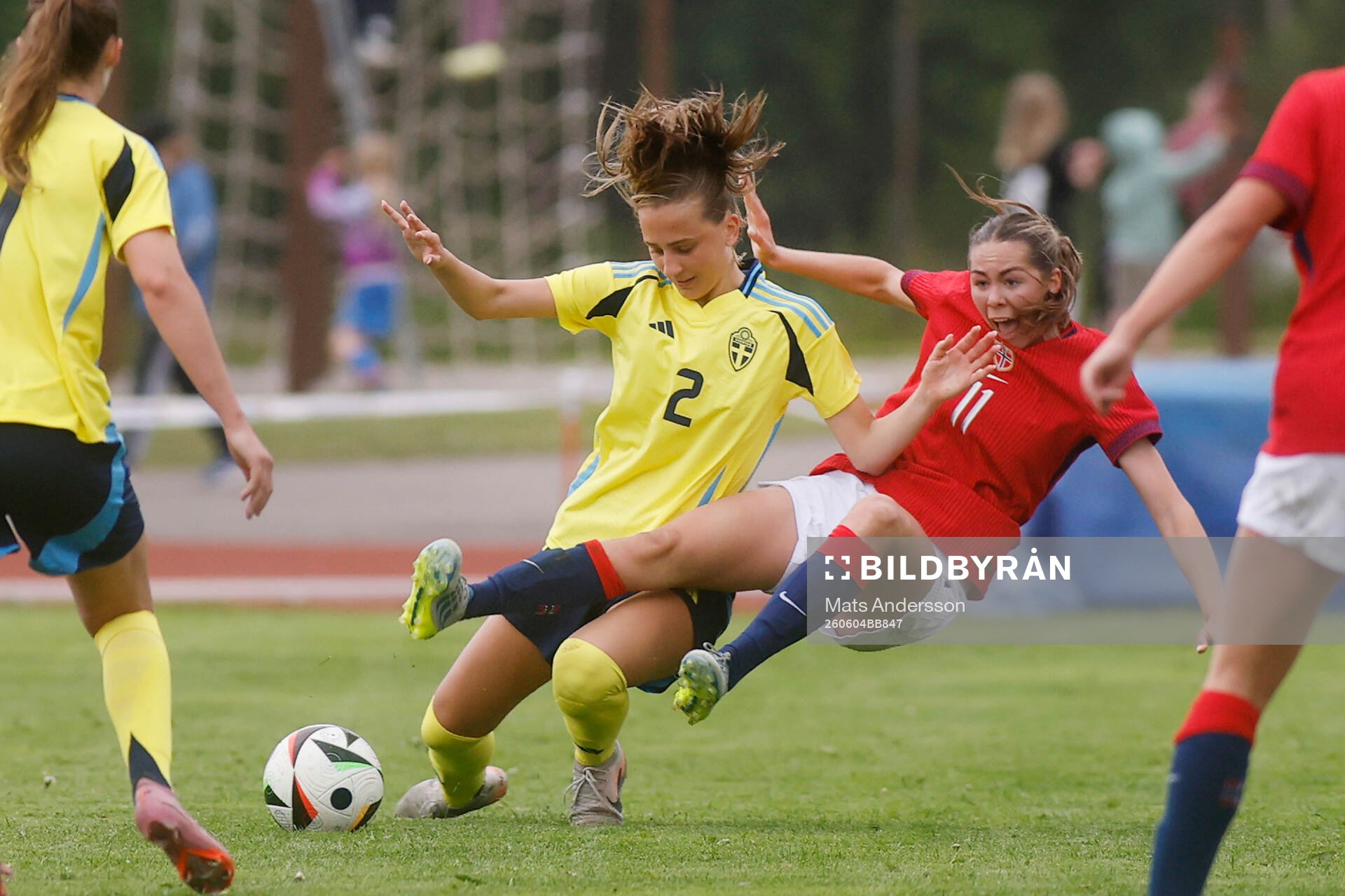 Angelina Klingberg of Sweden and Julie Steen of Norge