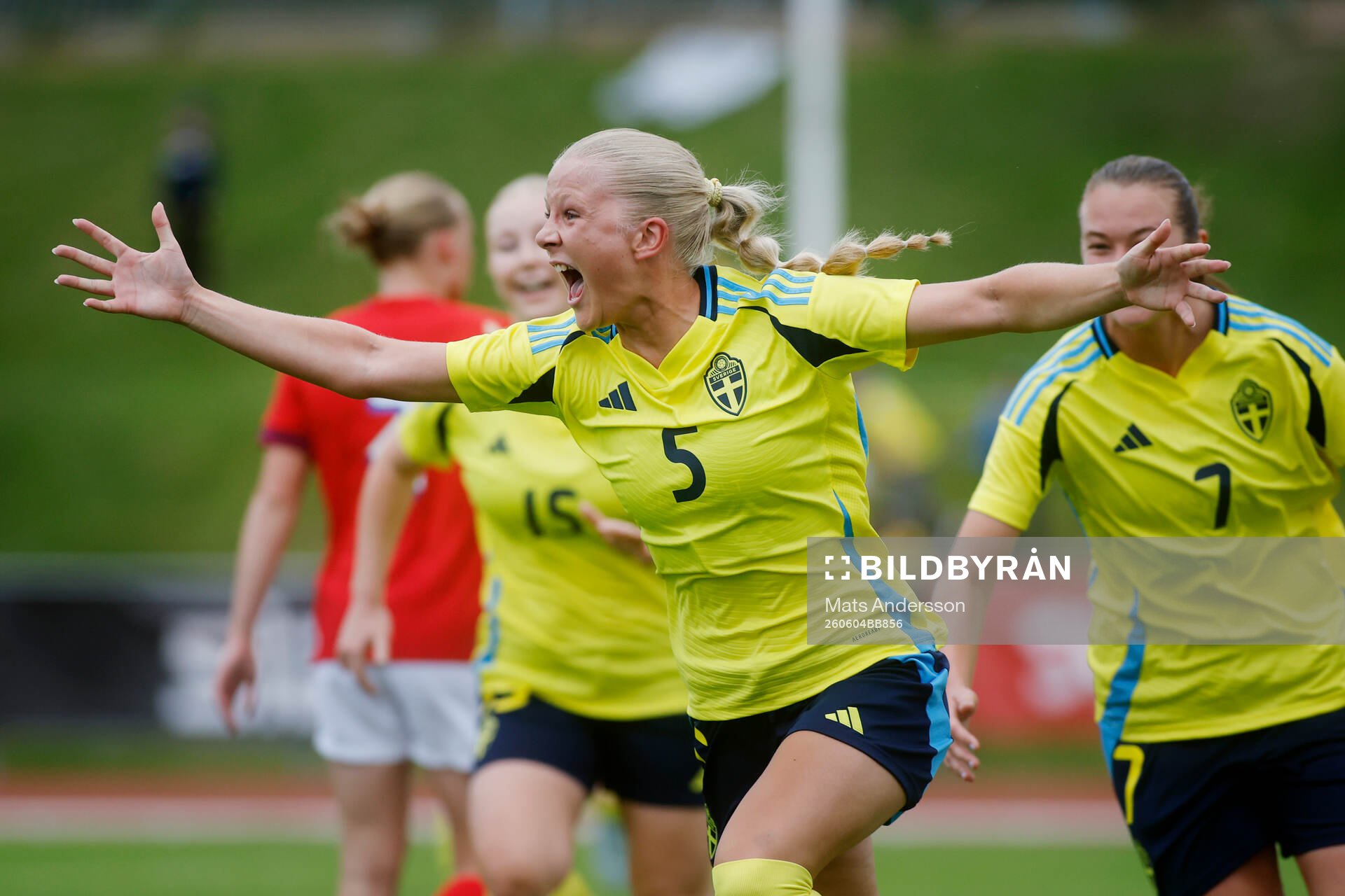 Rebecca Jakobsson of Sweden celebrates 1-0