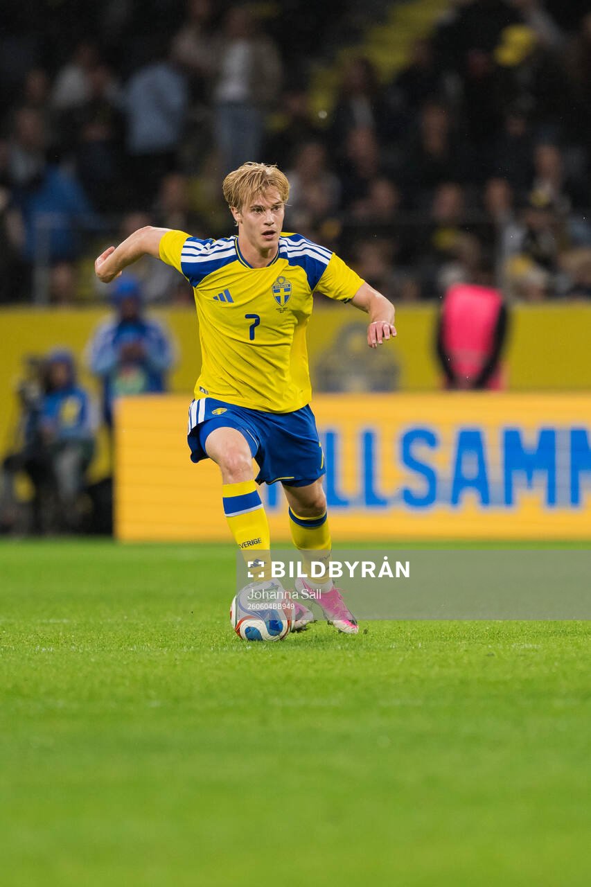 Lucas Bergvall of Sweden