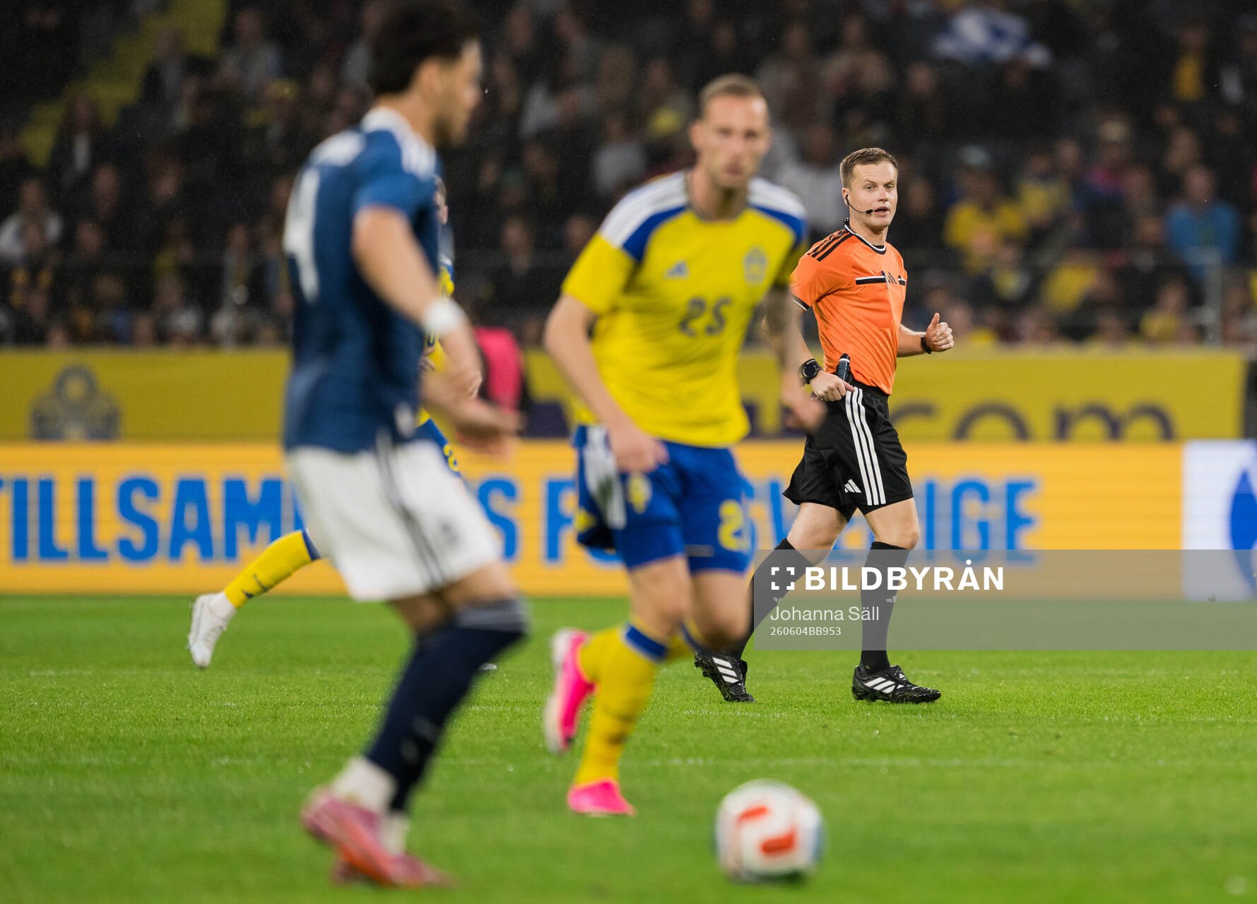 Referee Aaron Wyn Jones