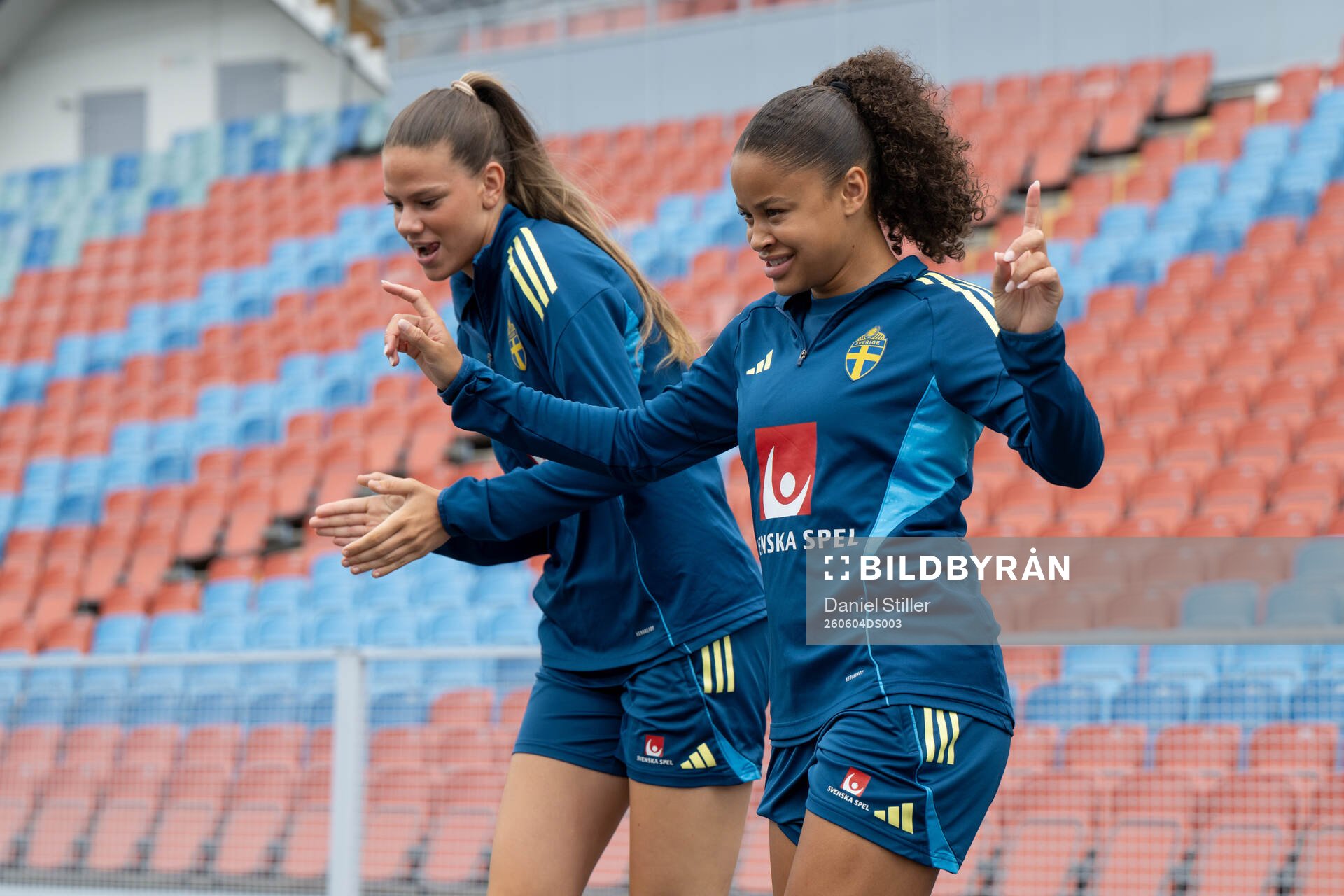 Bella Andersson and Felicia Schröder of the Swedish