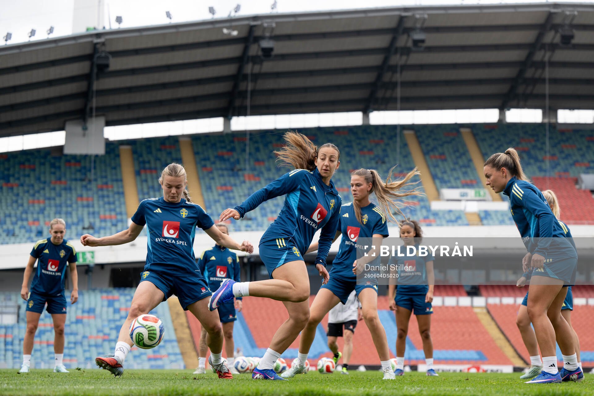 Beata Olsson and Rosa Kafaji  of the Swedish women's