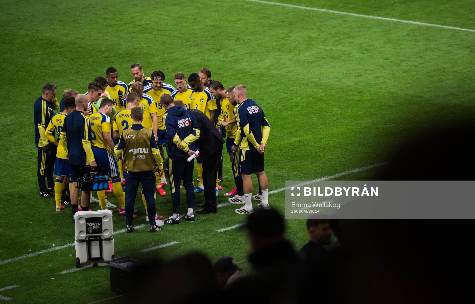 Head coach Graham Potter of Sweden gathers with players at