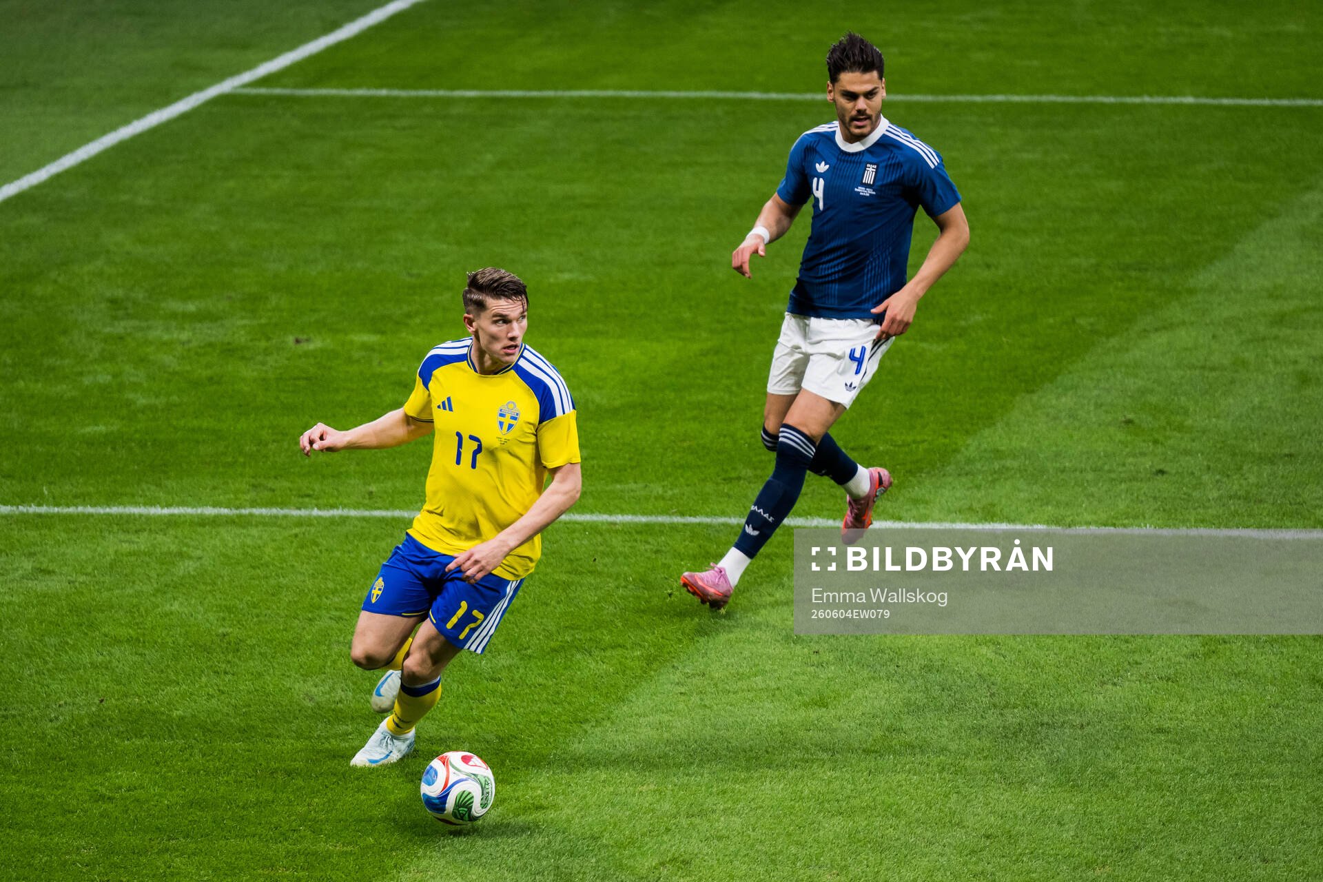 Viktor Gyökeres of Sweden and Ntinos Mavropanos of Greece