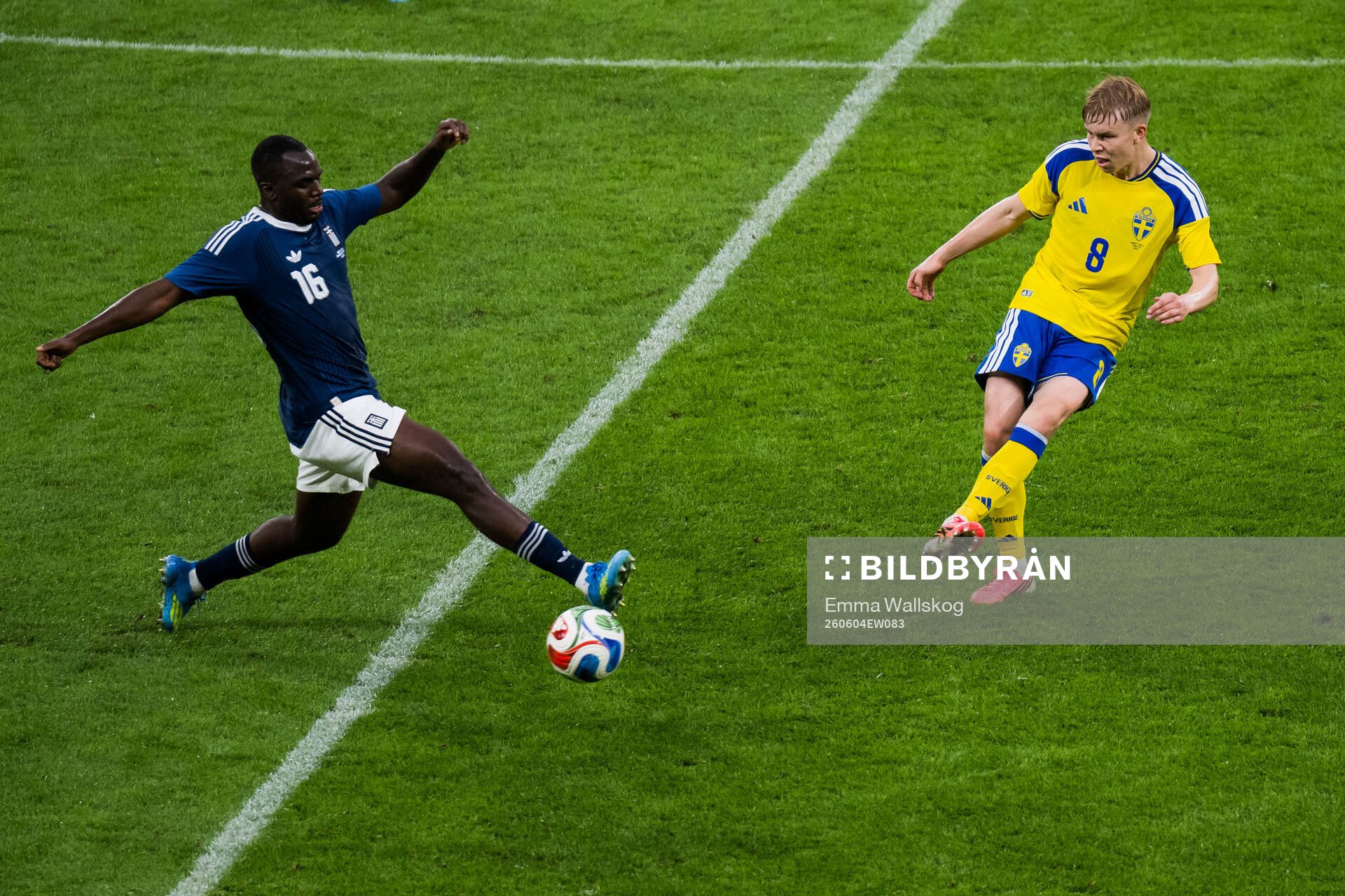 Andreas Tetteh of Greece and Daniel Svensson of Sweden