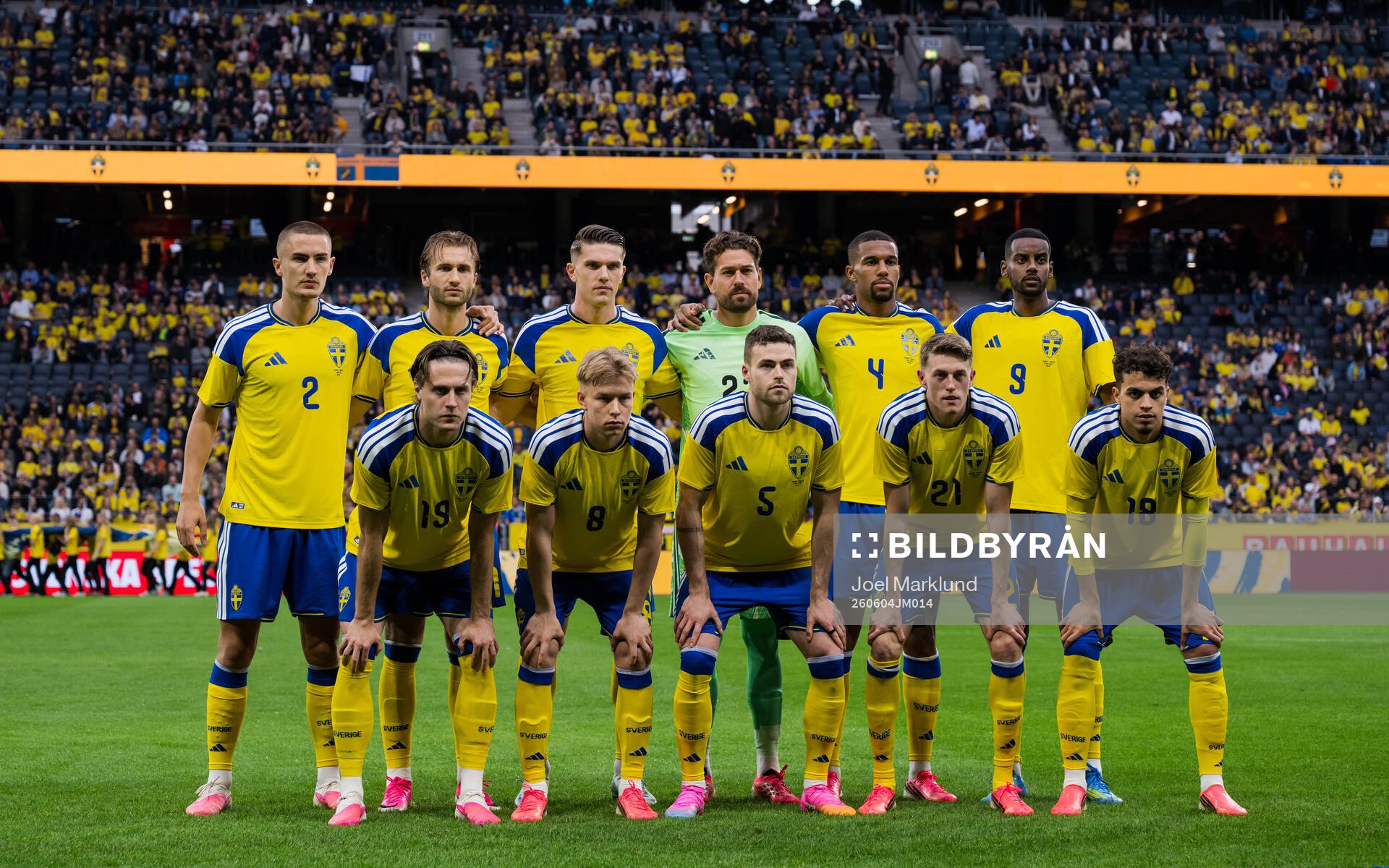 The starting eleven of Sweden pose for a photo