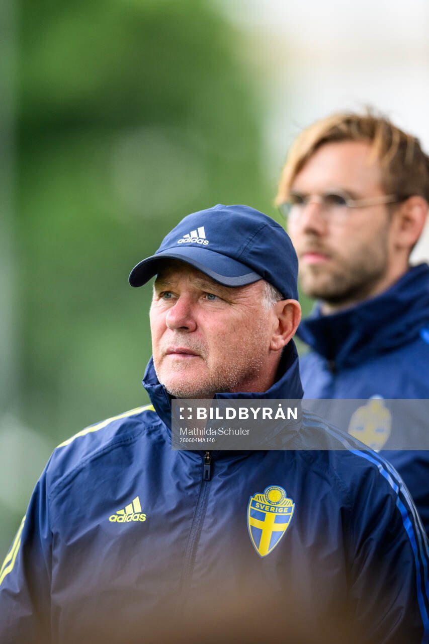 Head coach Roger Franzén