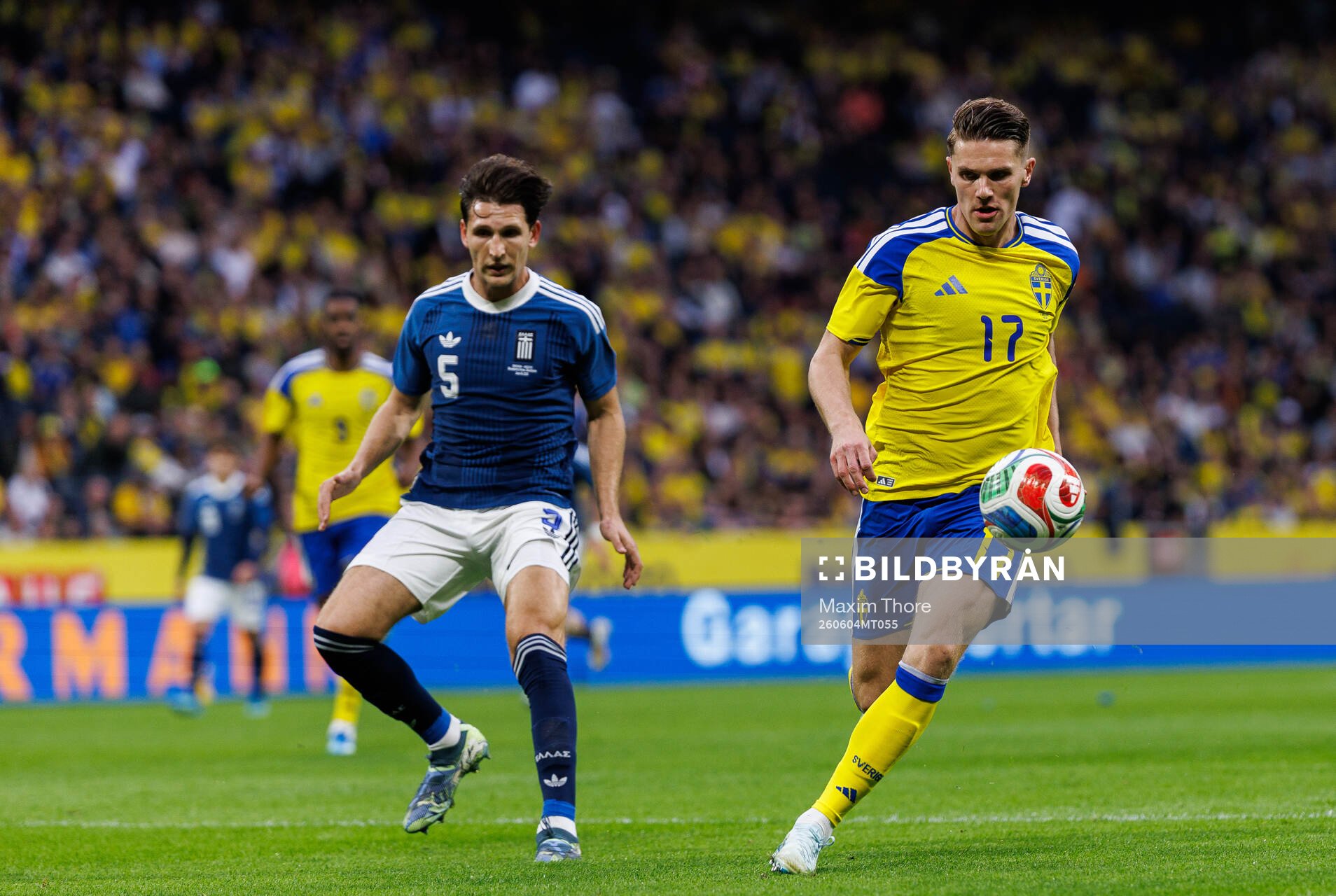 Panagiotis Retsos of Greece and Viktor Gyökeres of Sweden