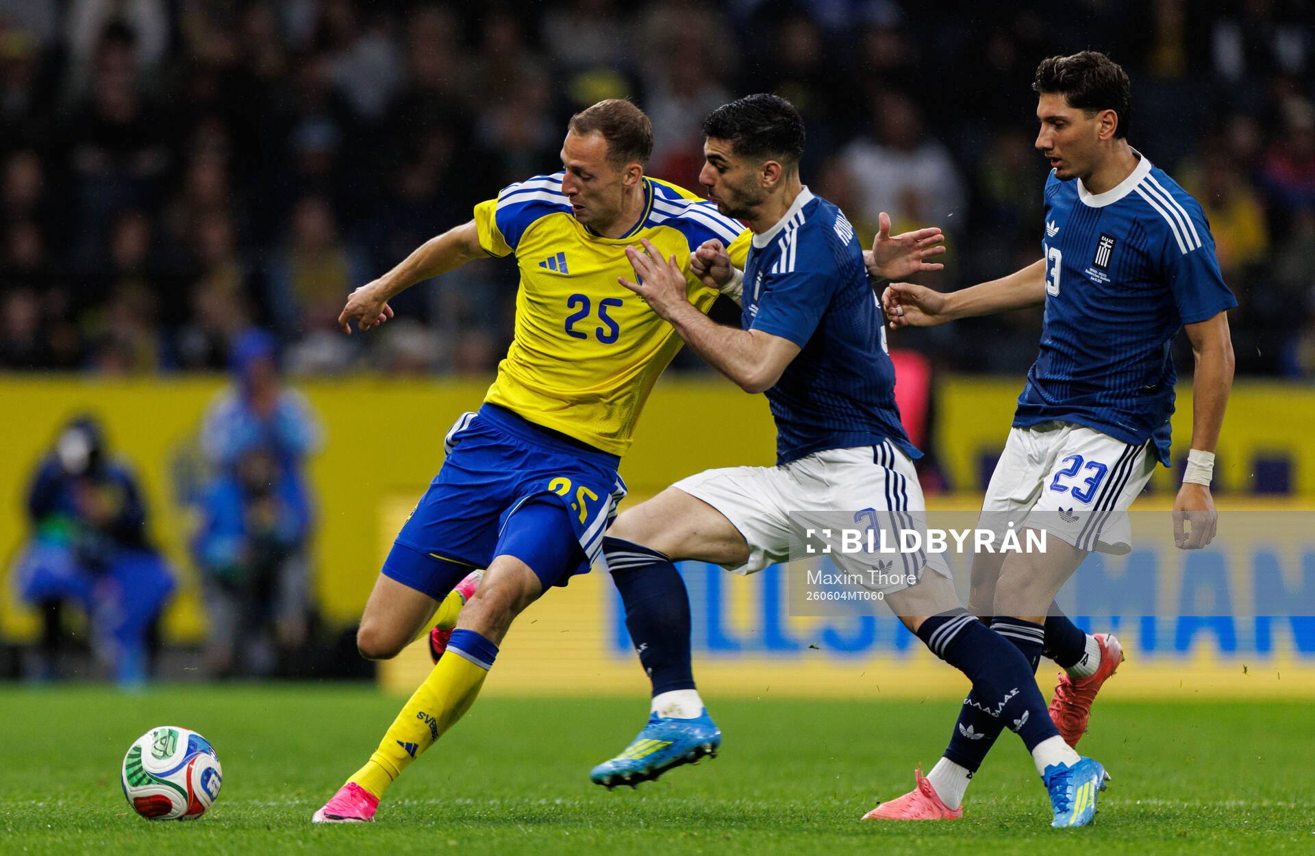 Gustaf Nilsson of Sweden and Konstantinos Koulierakis of