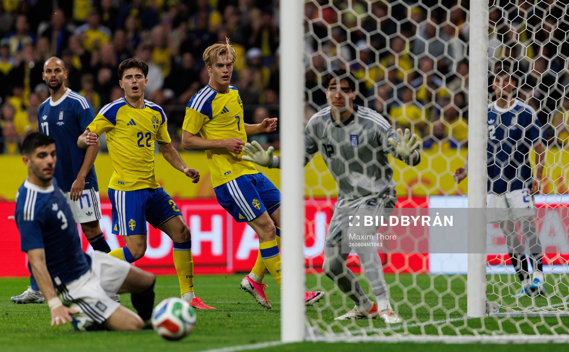 Besfort Zeneli and Lucas Bergvall of Sweden