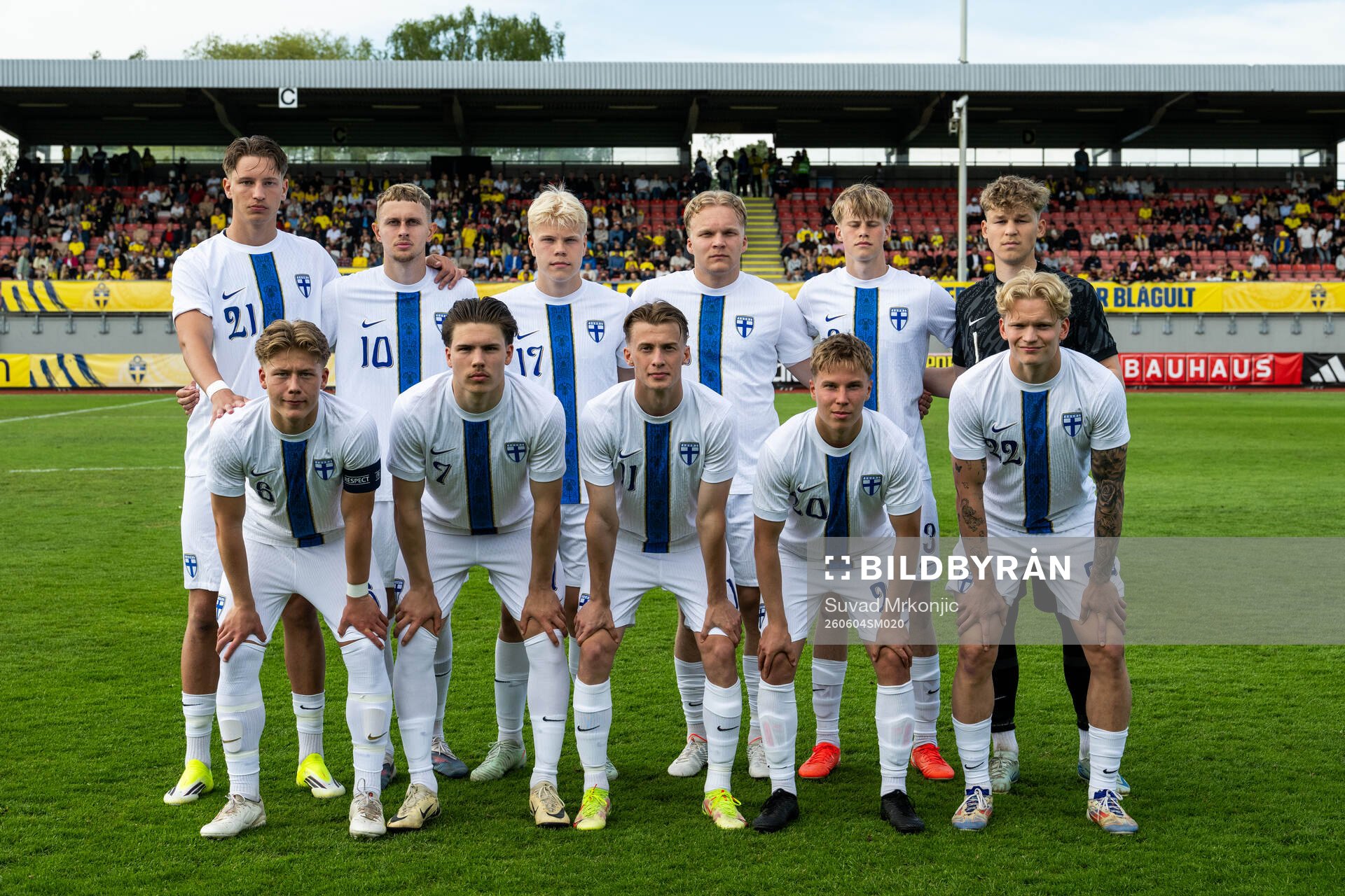 The starting eleven of Finland pose for a photo