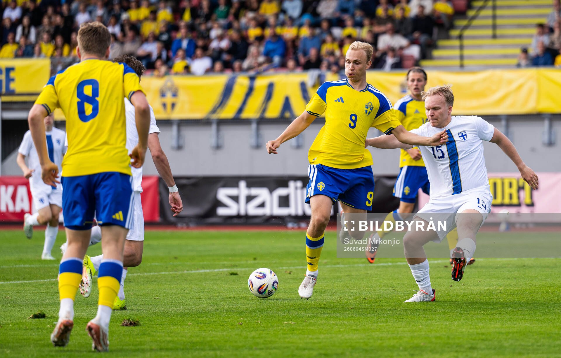 Leo Östman of Sweden and Oskari Väistö of Finland