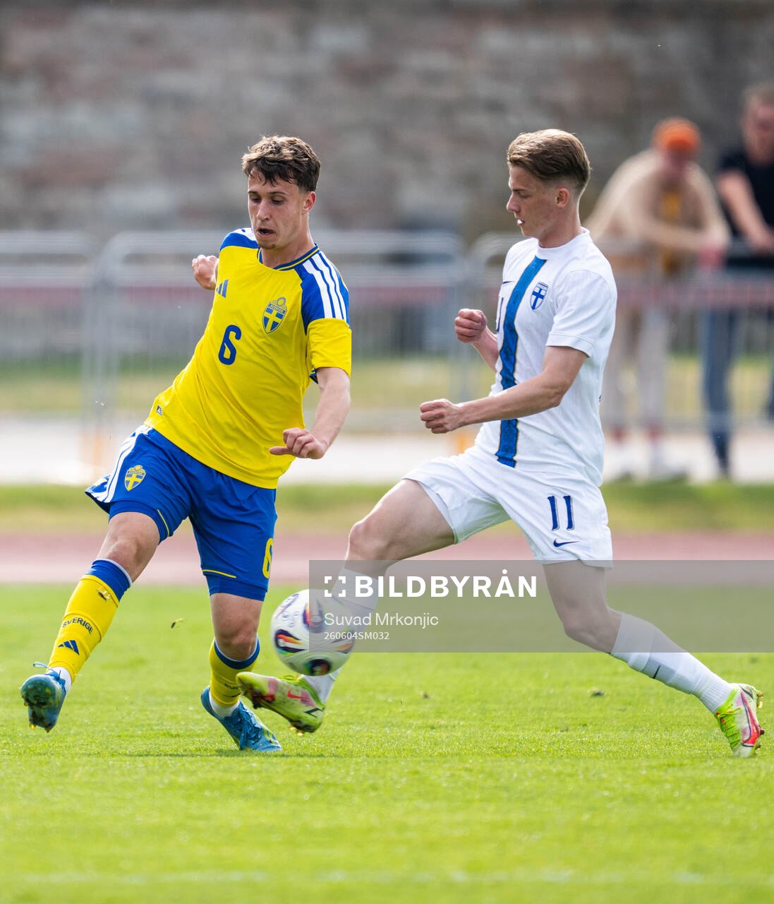 Kenan Busuladzic of Sweden and Marius Söderbäck of Finland