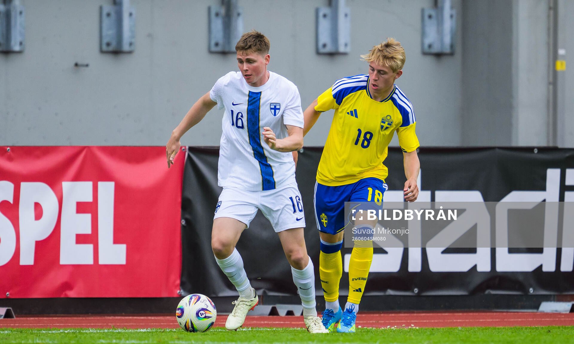 Liam Möller of Finland and Charlie Rosenqvist of Sweden