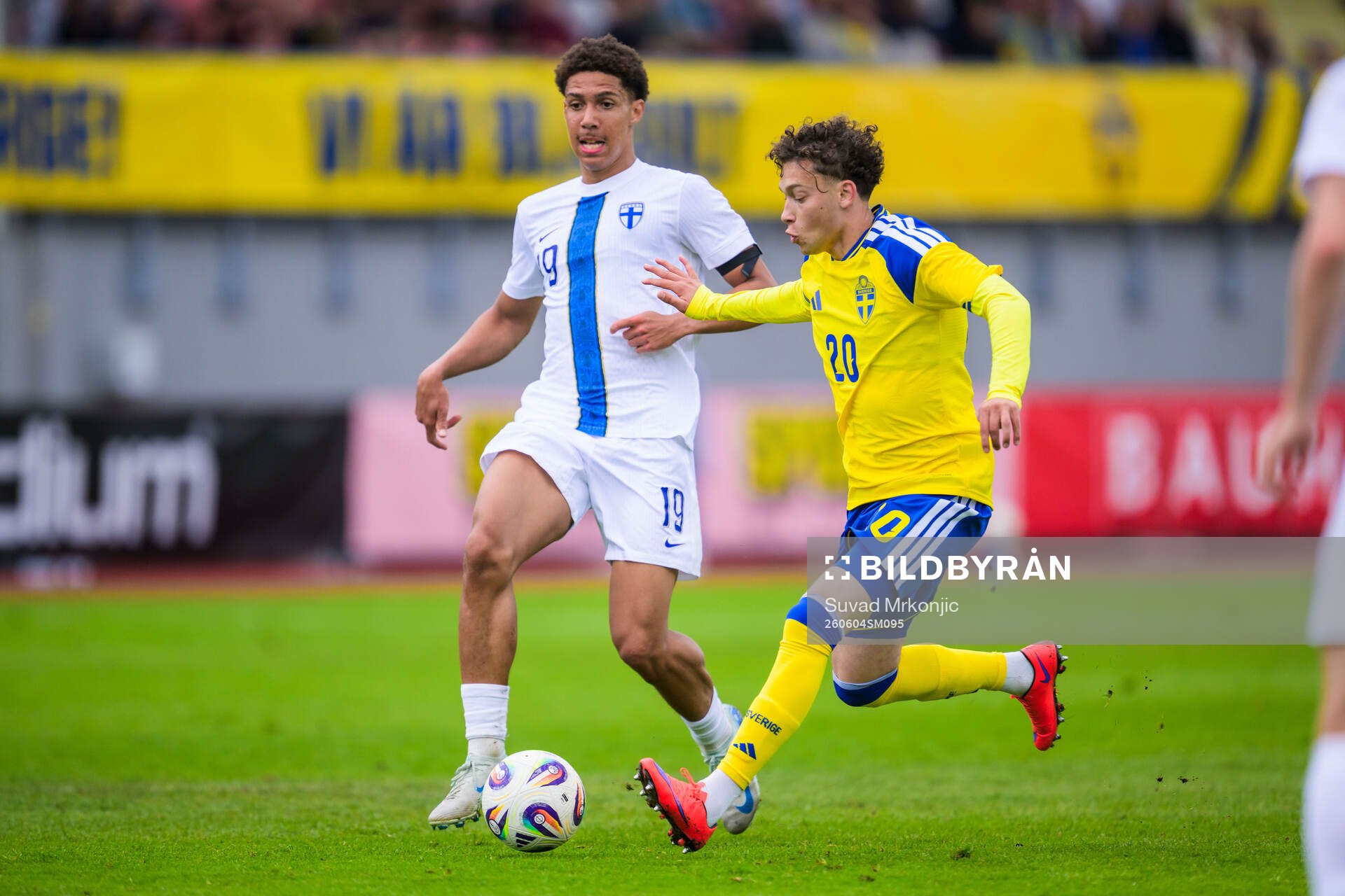 David Ezeh of Finland and Victor Goncalves Andersson of