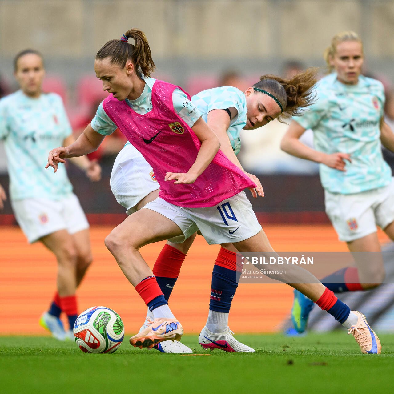 Caroline Graham Hansen and Sunniva Skoglund of Norway