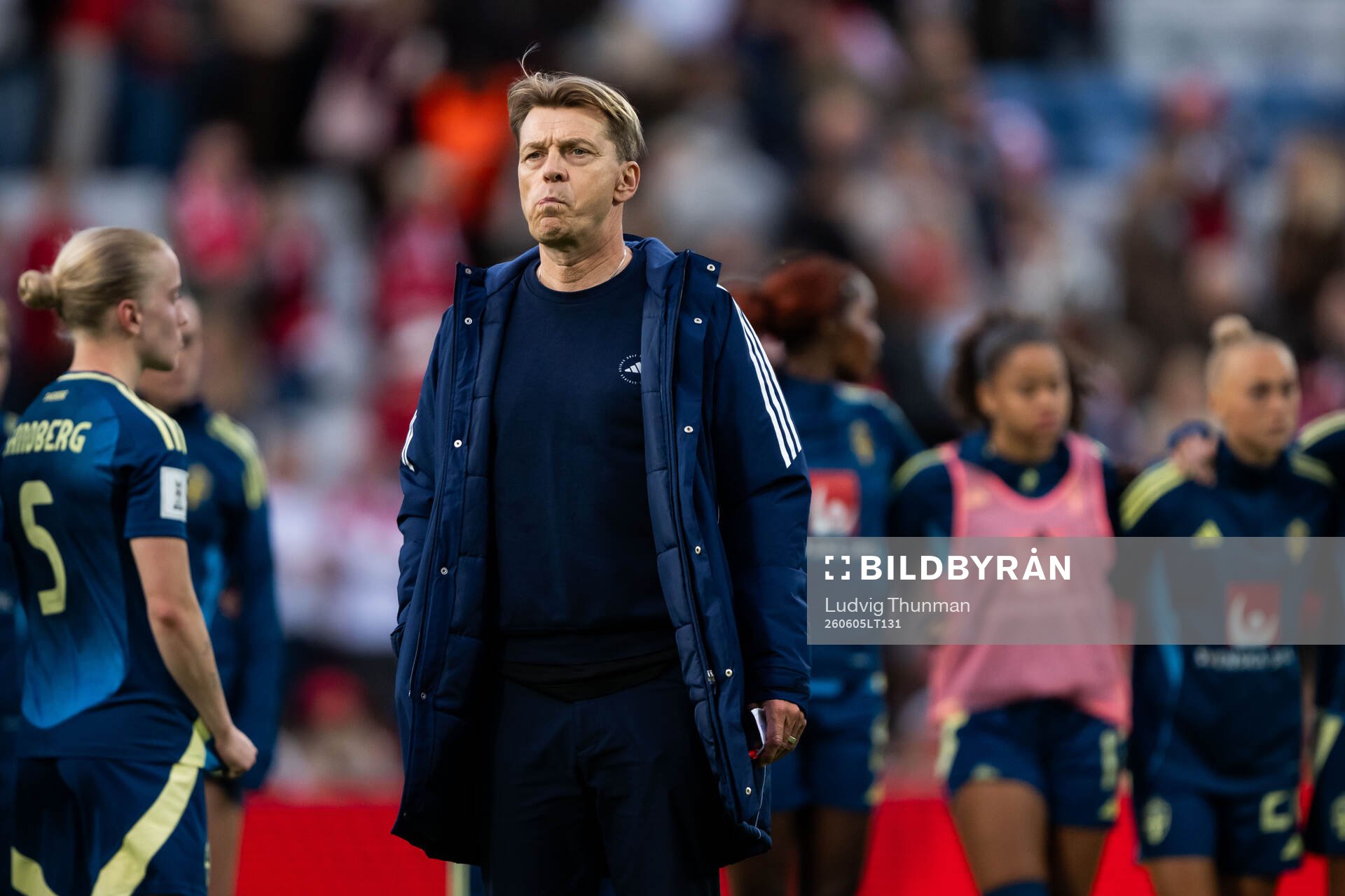 Head coach Tony Gustavsson of Sweden looks dejected