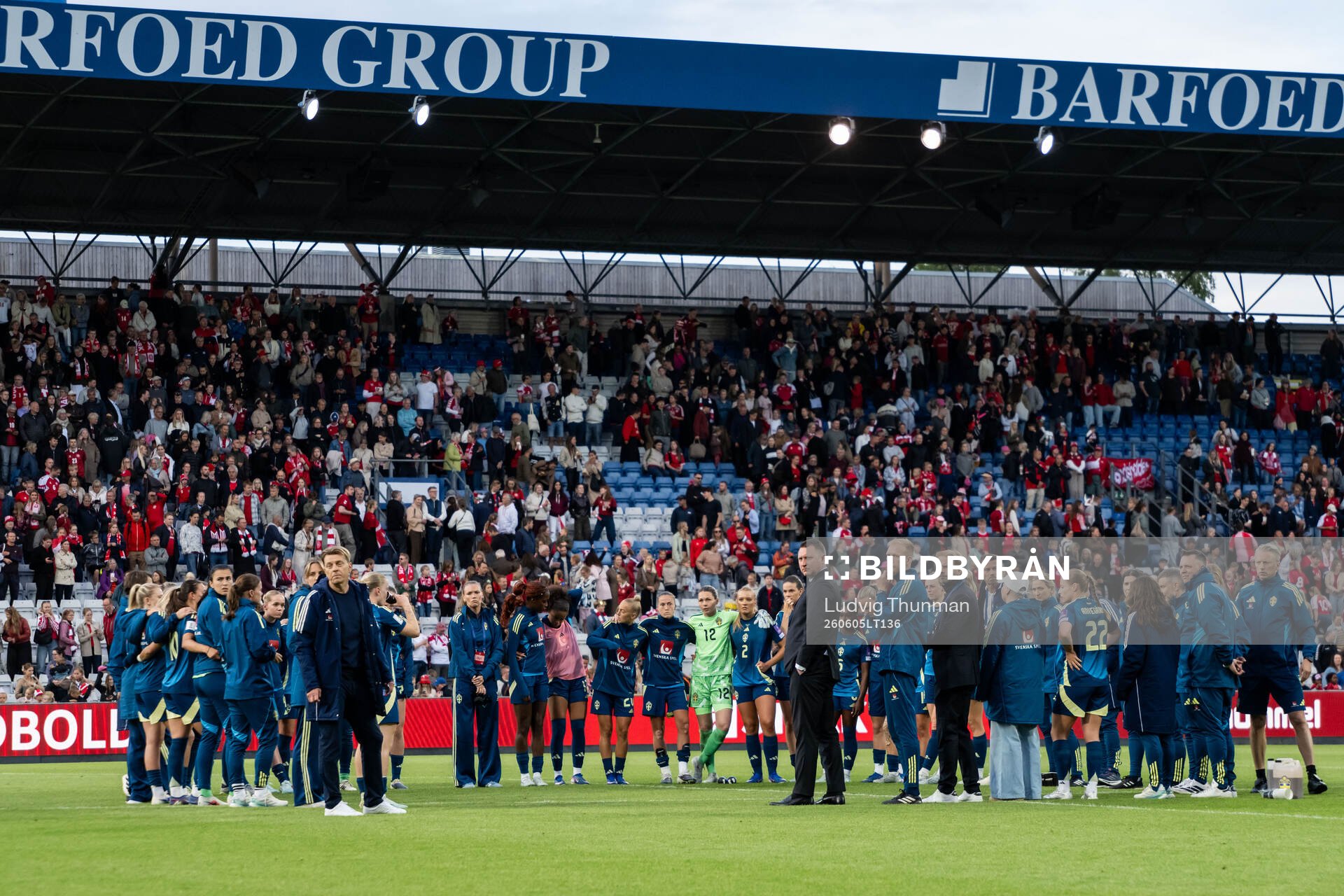Players of Sweden look dejected