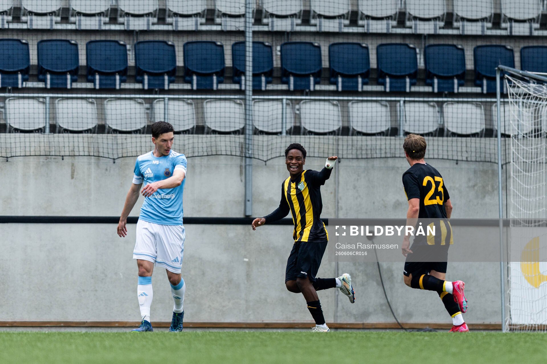 Hammarby TFFs Keyano Marrah och Noah Ek jublar