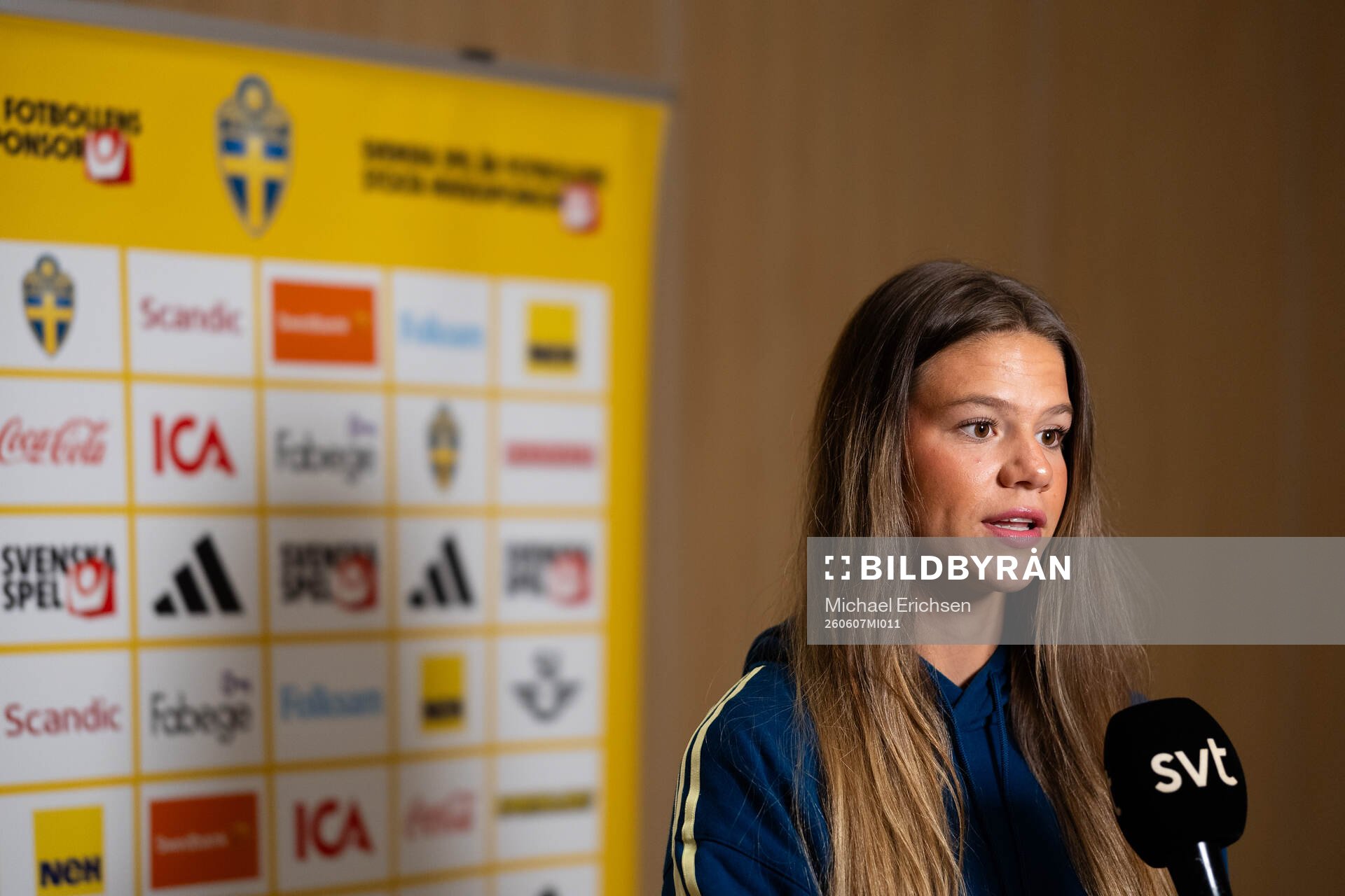 Bella Andersson at a press event with the women's national