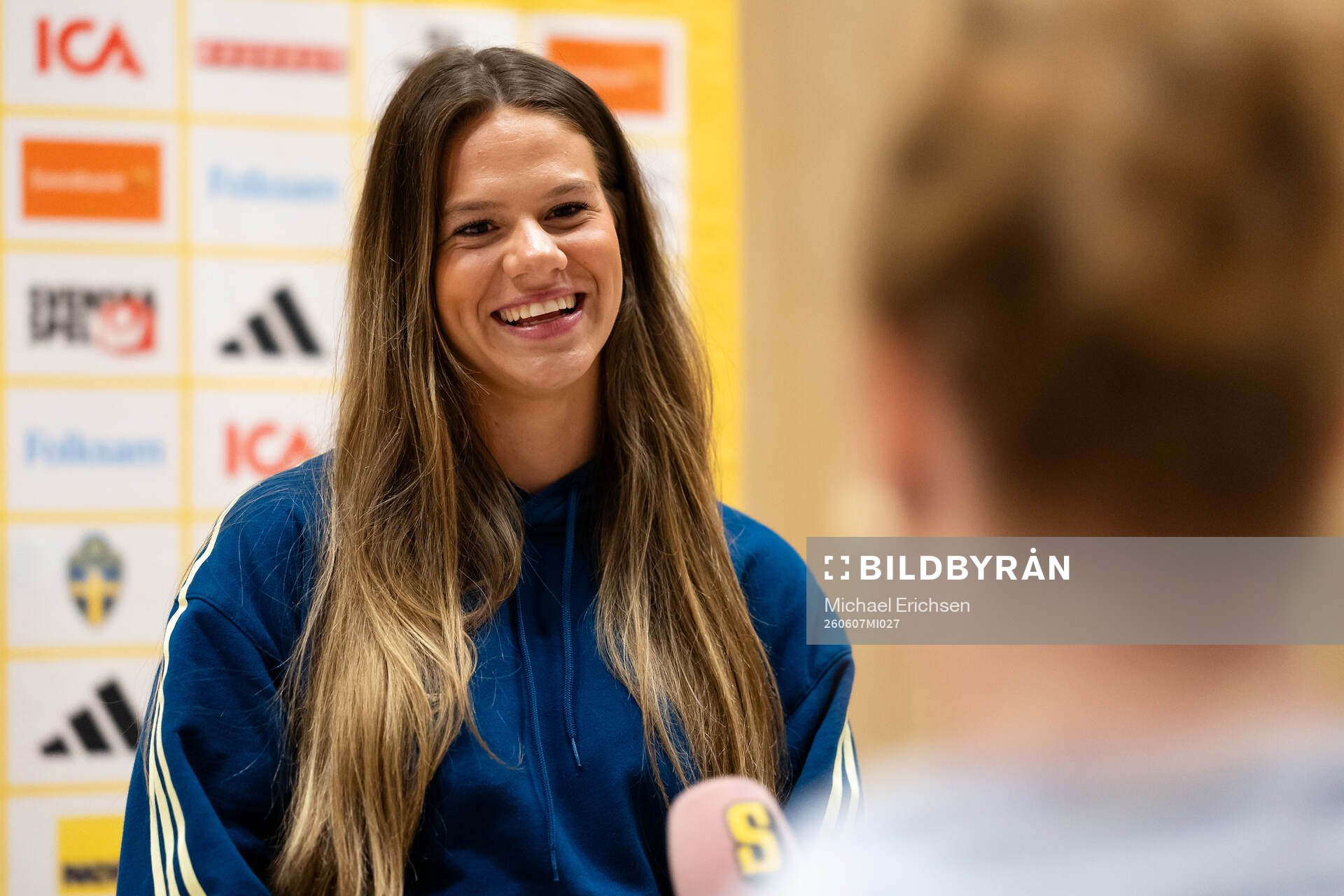 Bella Andersson at a press event with the women's national