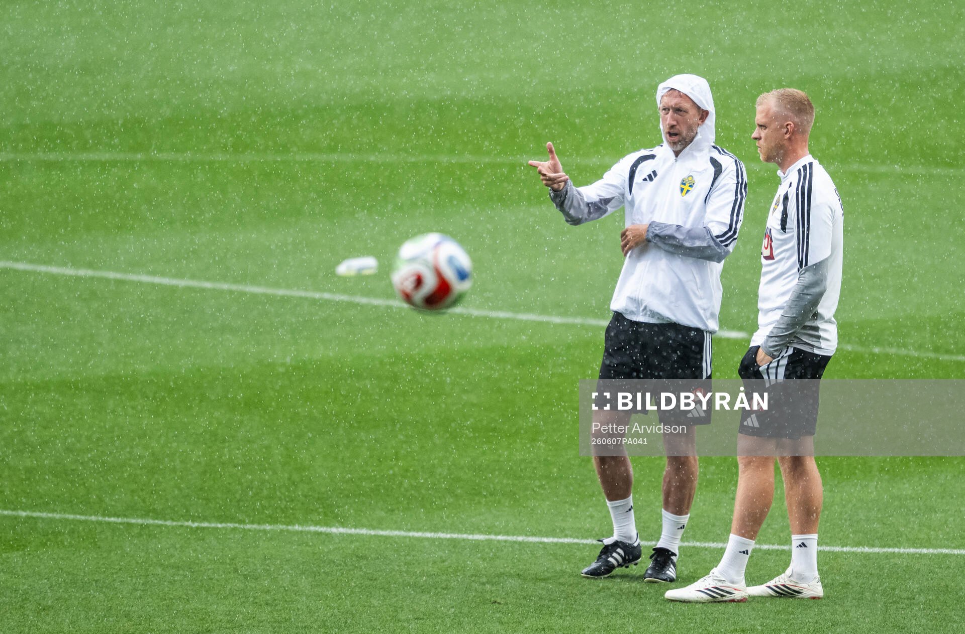 Head coach Graham Potter and goalkeeper coach Linus