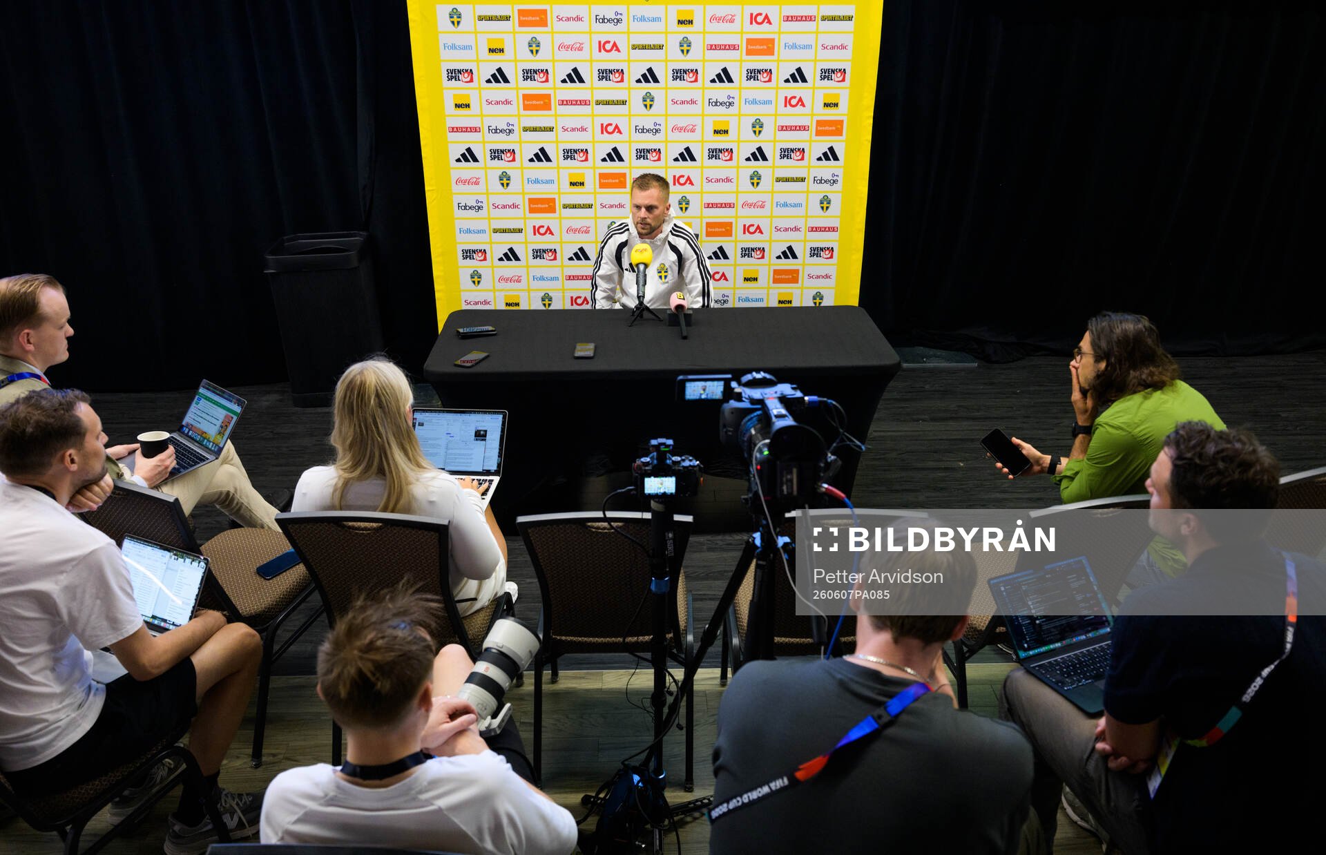 Assistant coach Sebastian Larsson of the Swedish men's
