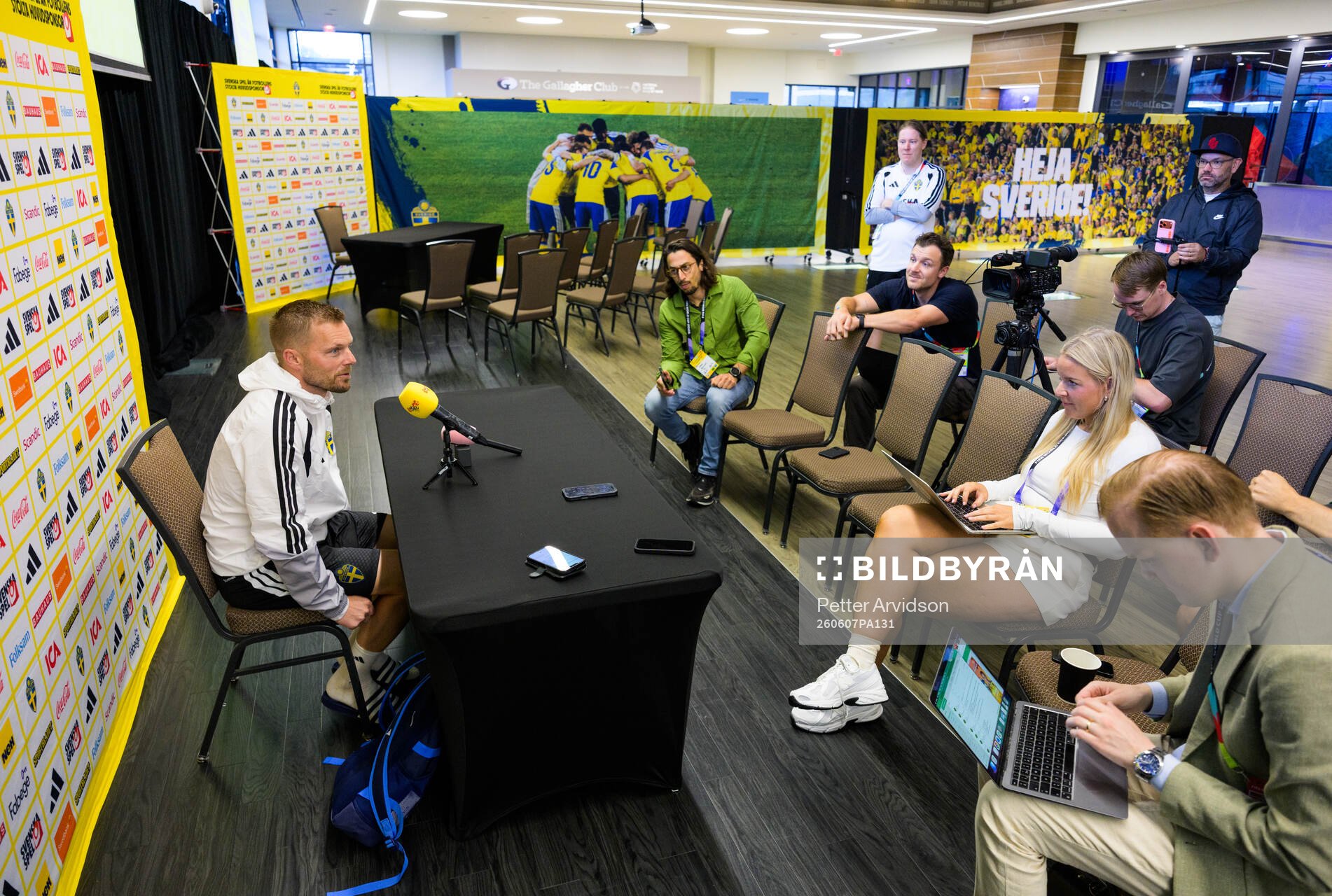 Assistant coach Sebastian Larsson of the Swedish men's