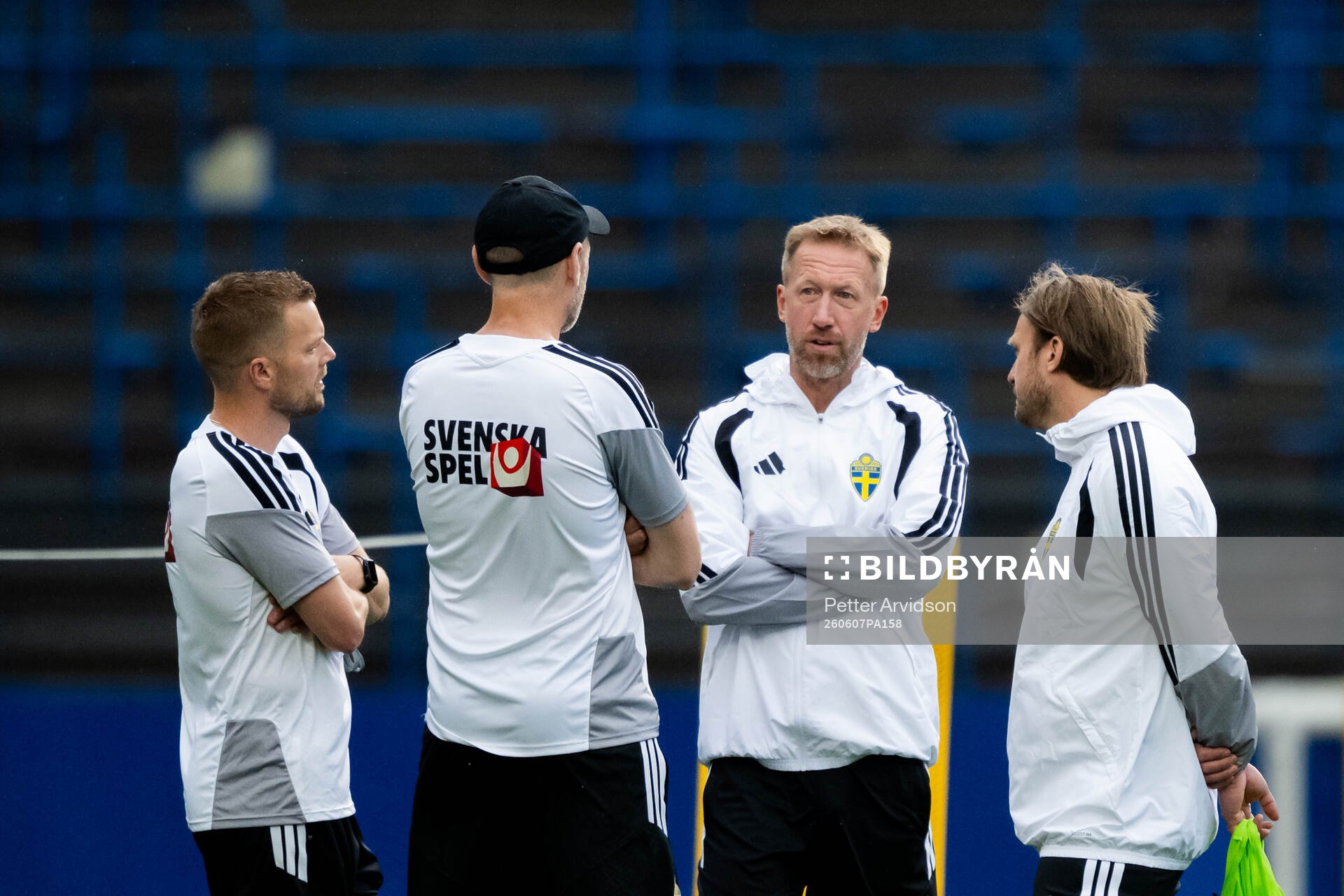 Assistant coach Sebastian Larsson, assistant coach Andreas