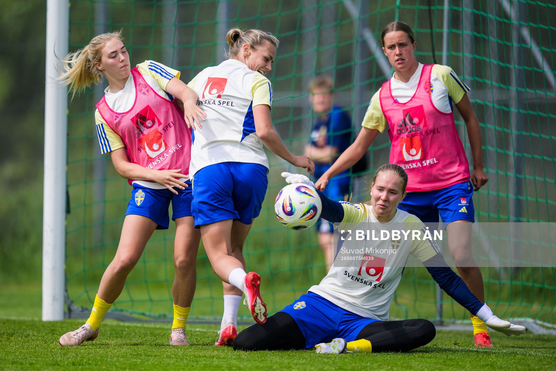 Ida Björnberg, Maja Bodin, Goalkeeper Elvira Björklund