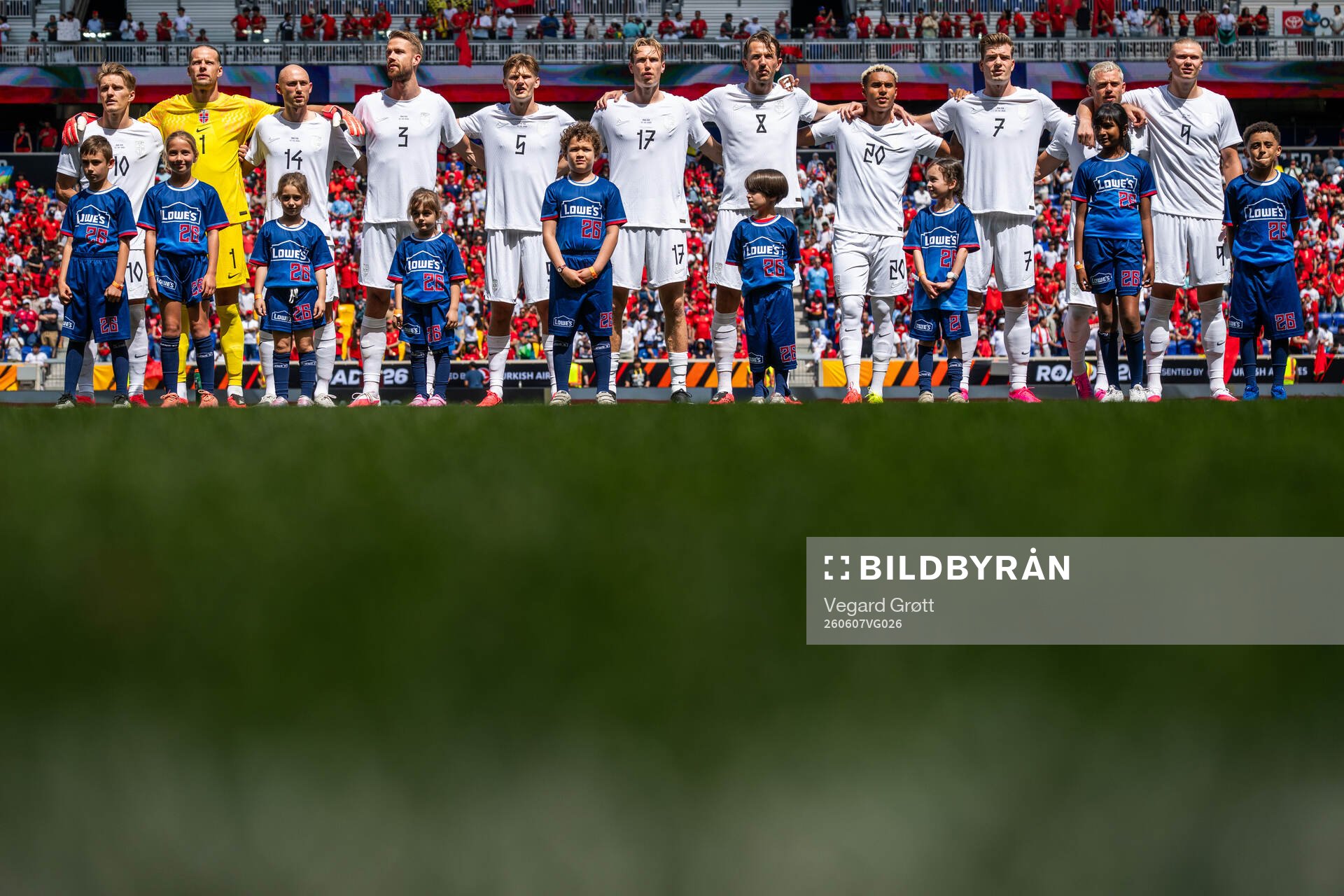 Martin Ødegaard, goalkeeper Ørjan Håskjold Nyland,