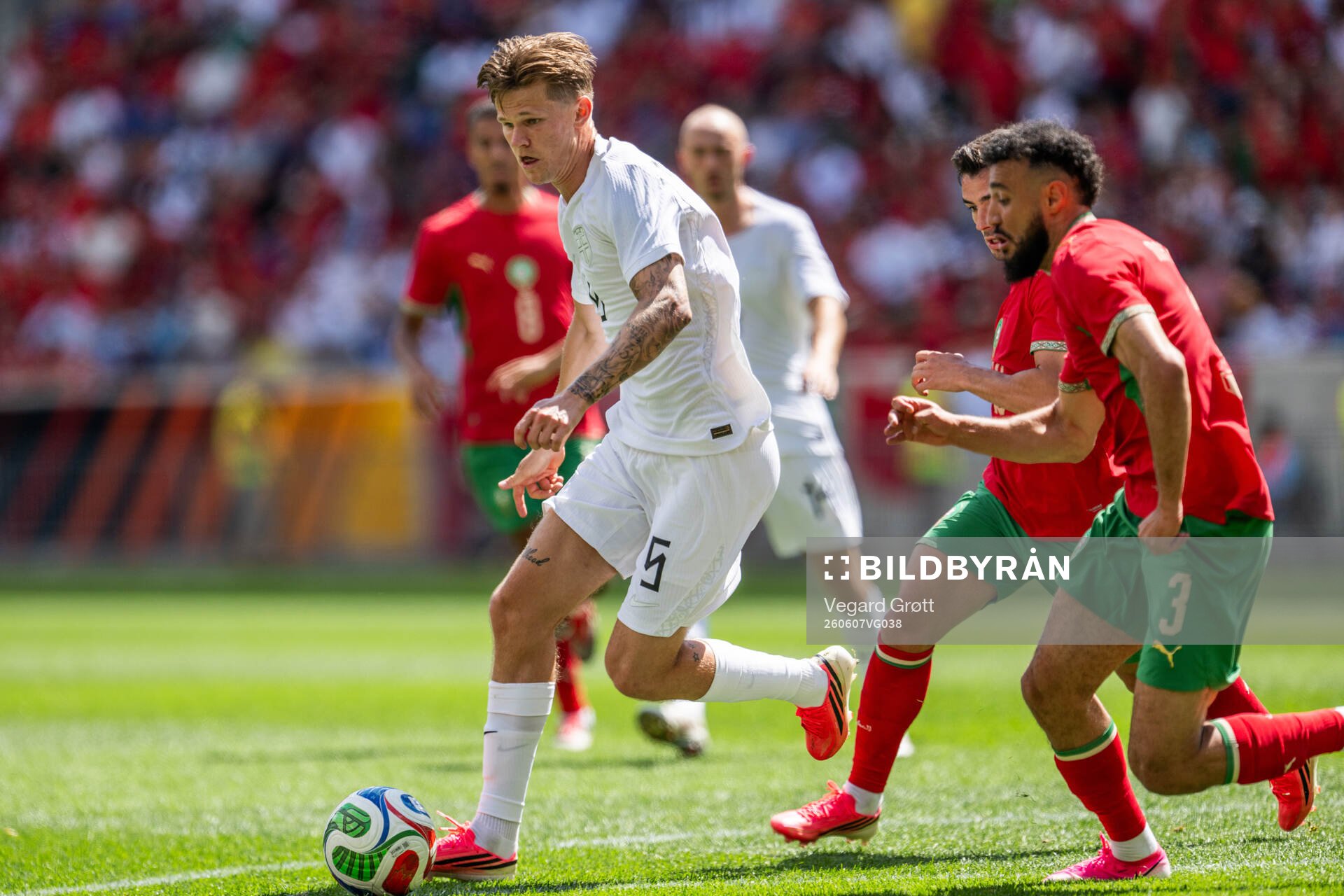 David Møller Wolfe of Norway and Noussair Mazraoui of