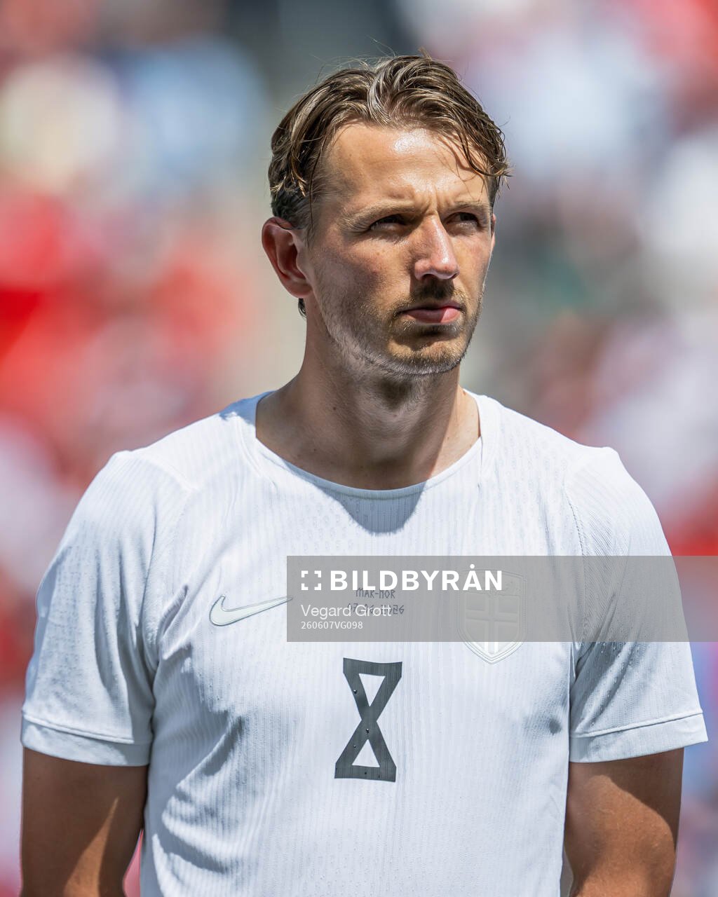 Sander Berge of Norway line up