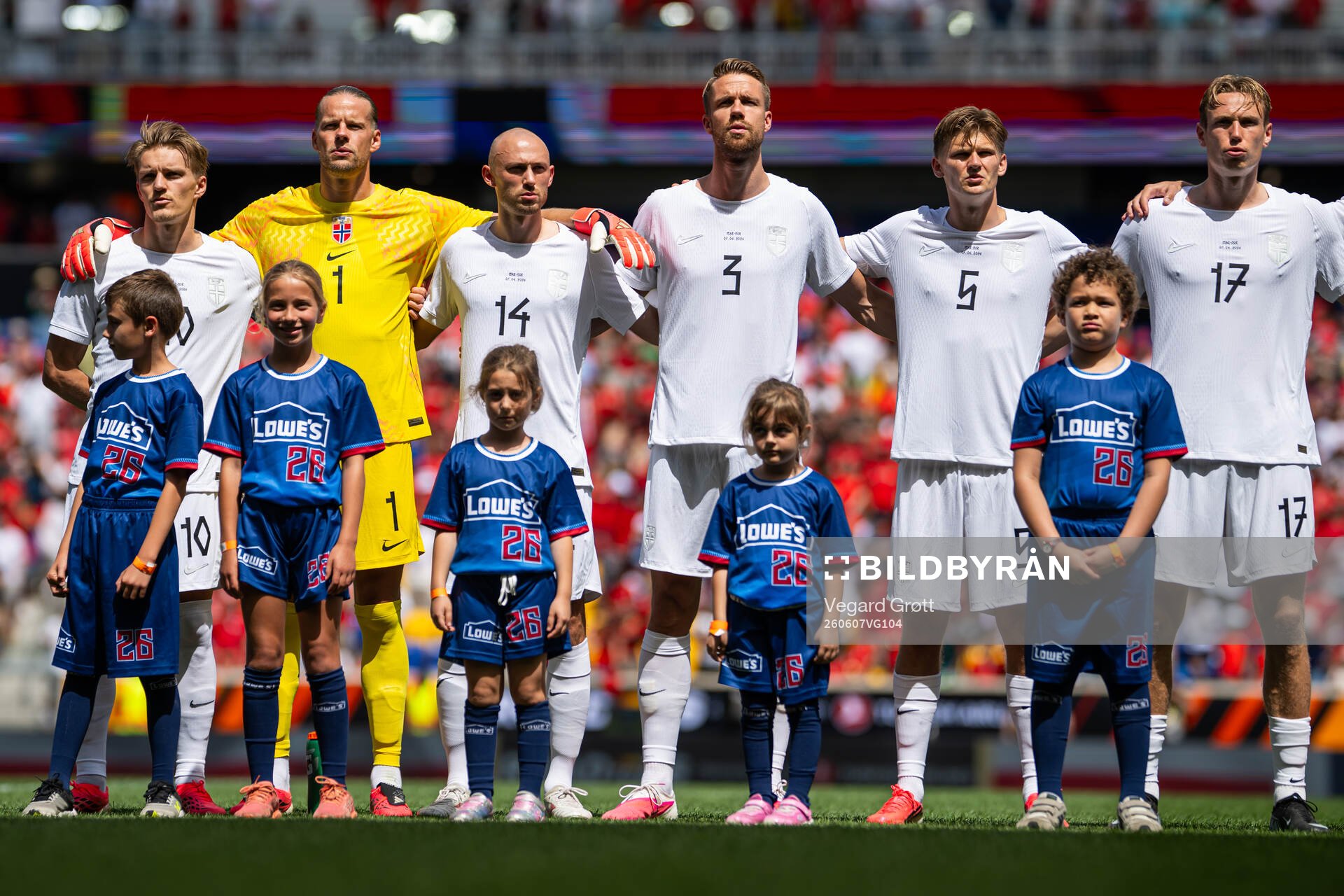 Martin Ødegaard, goalkeeper Ørjan Håskjold Nyland,