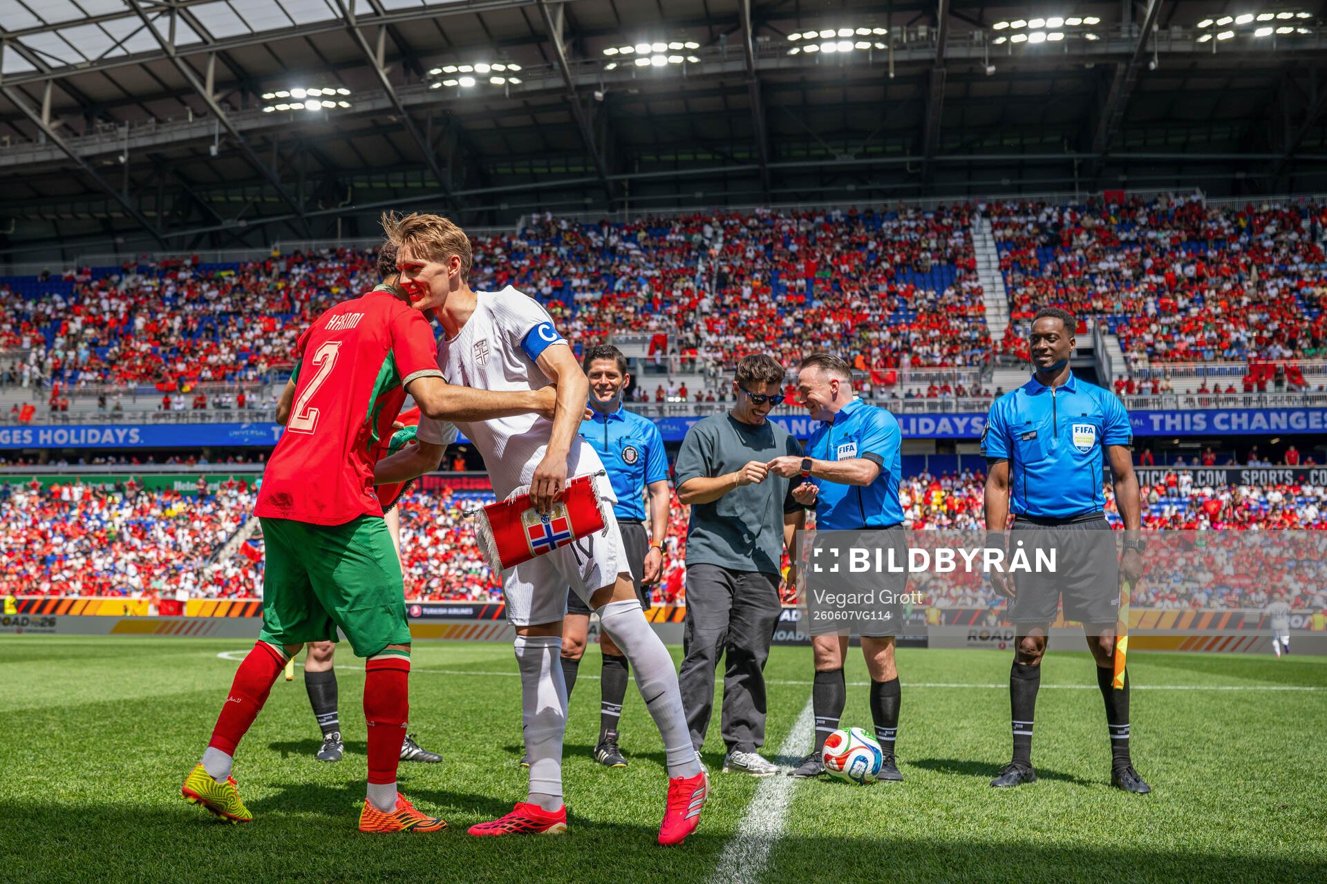 Achraf Hakimi of Morocco and Martin Ødegaard of Norway