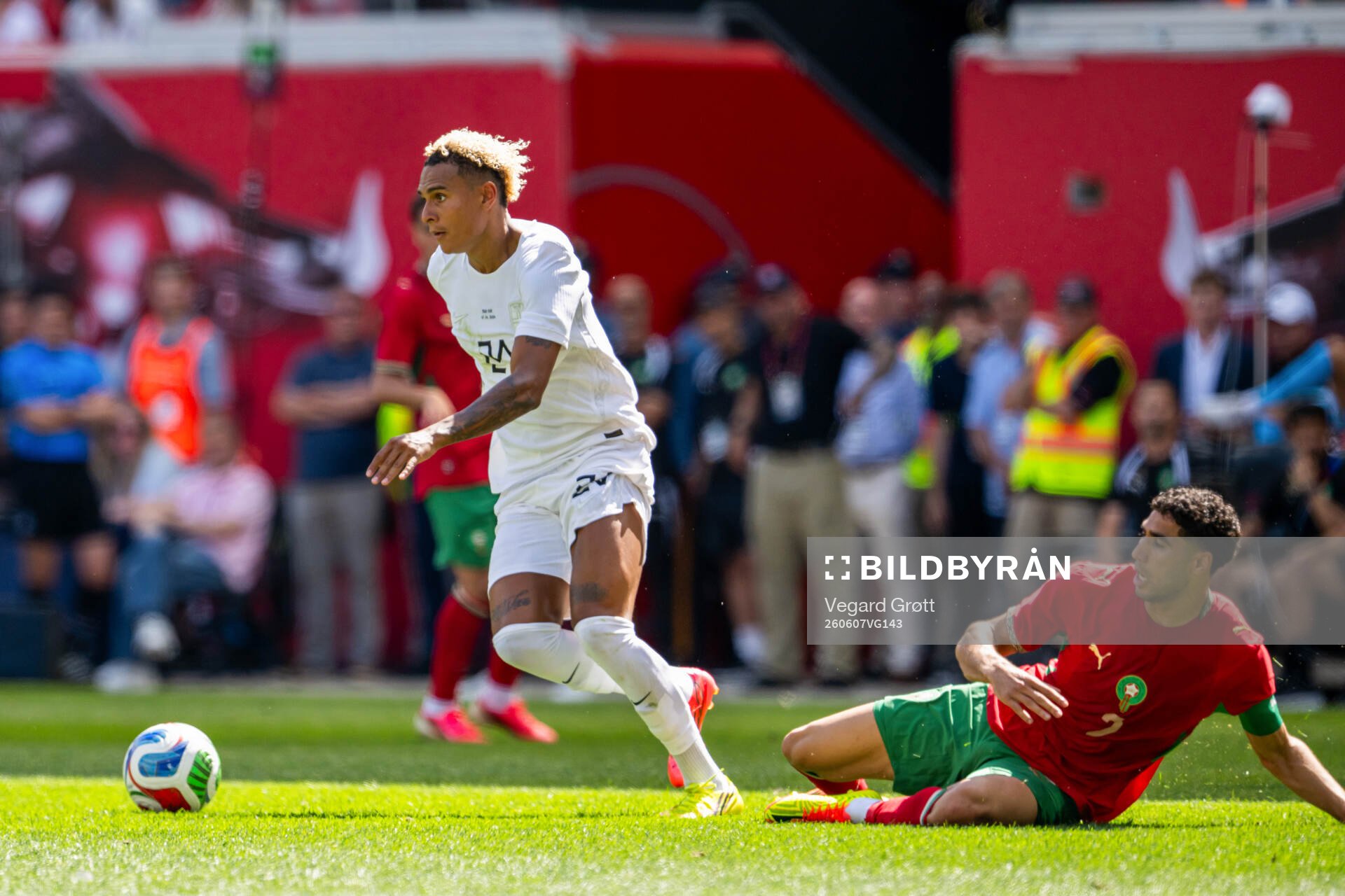 Antonio Nusa of Norway and Achraf Hakimi of Morocco