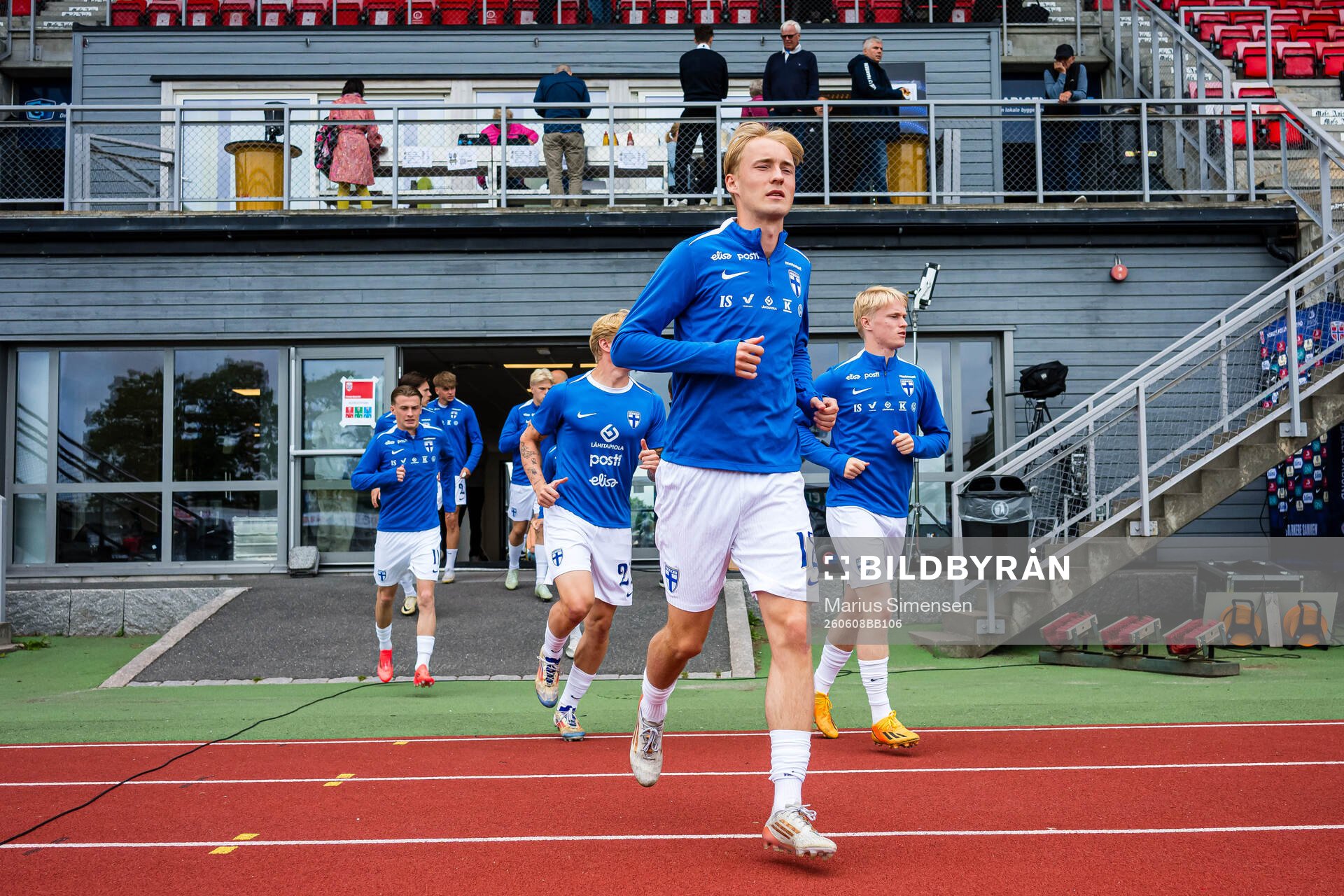 Liam Möller of Finland warms up
