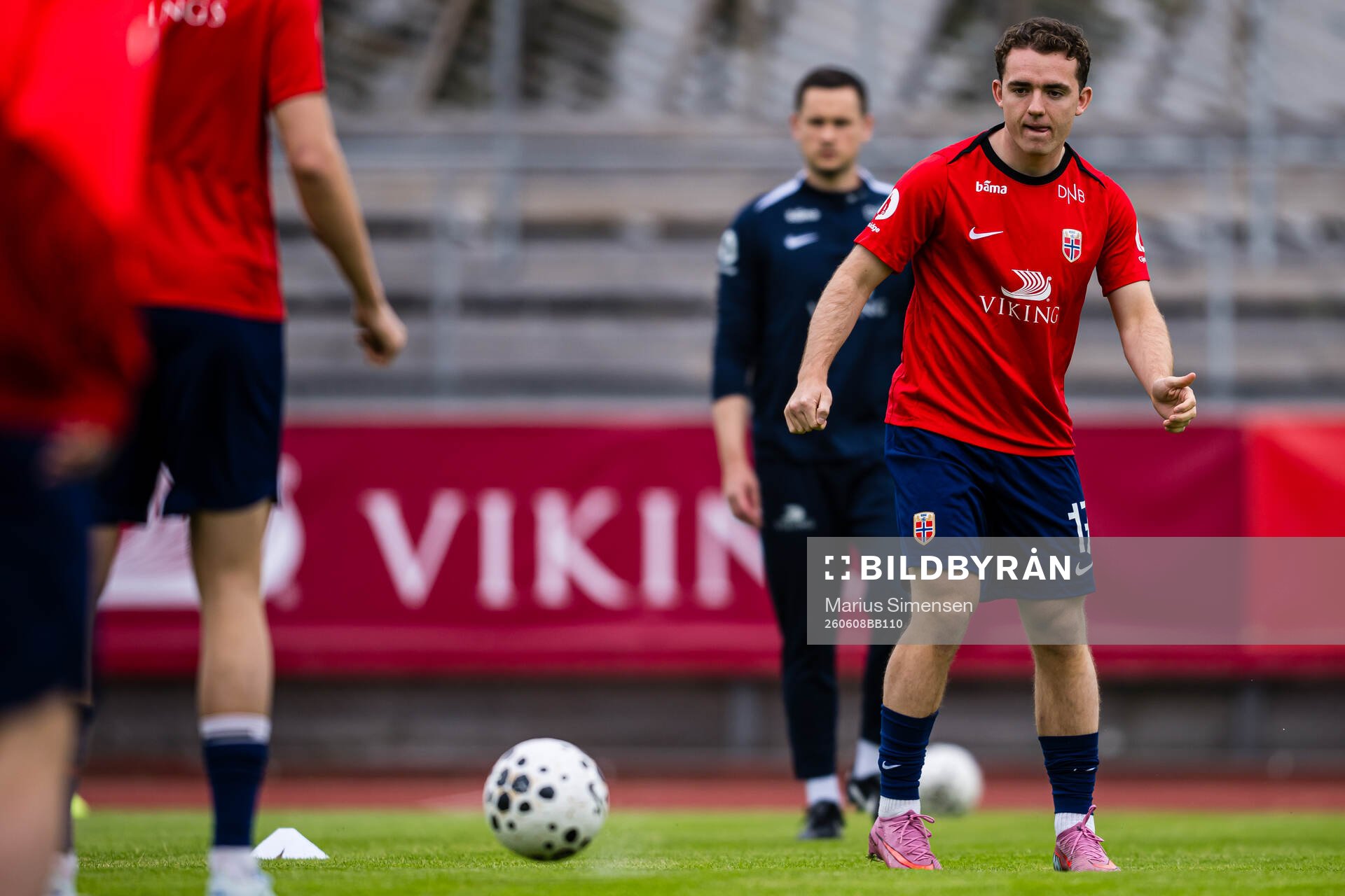 Edvin Austbø of Norway warms up