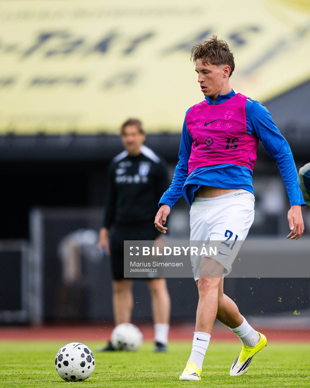 Ilari Kangasniemi of Finland warms up