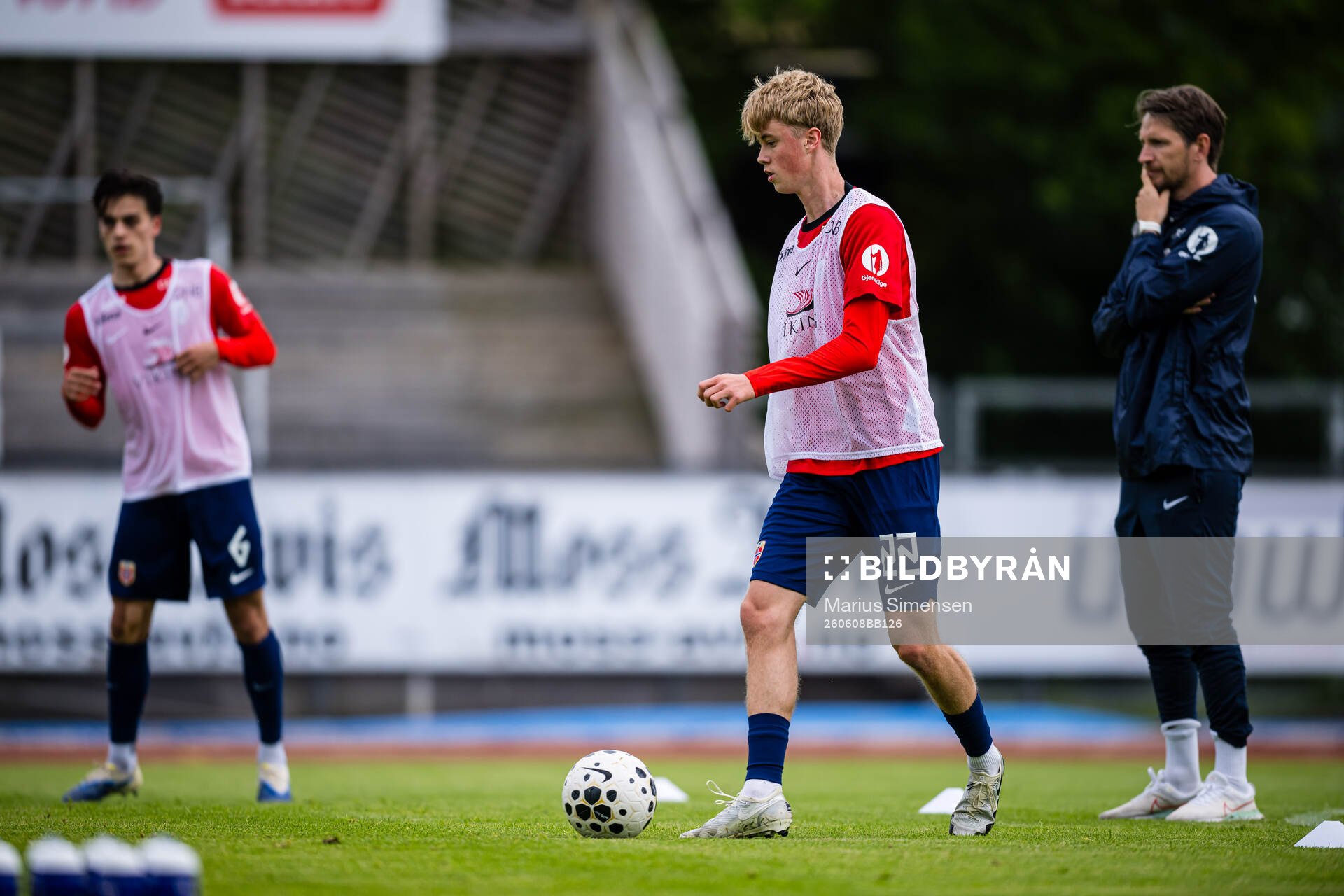 Niklas Fuglestad of Norway warms up