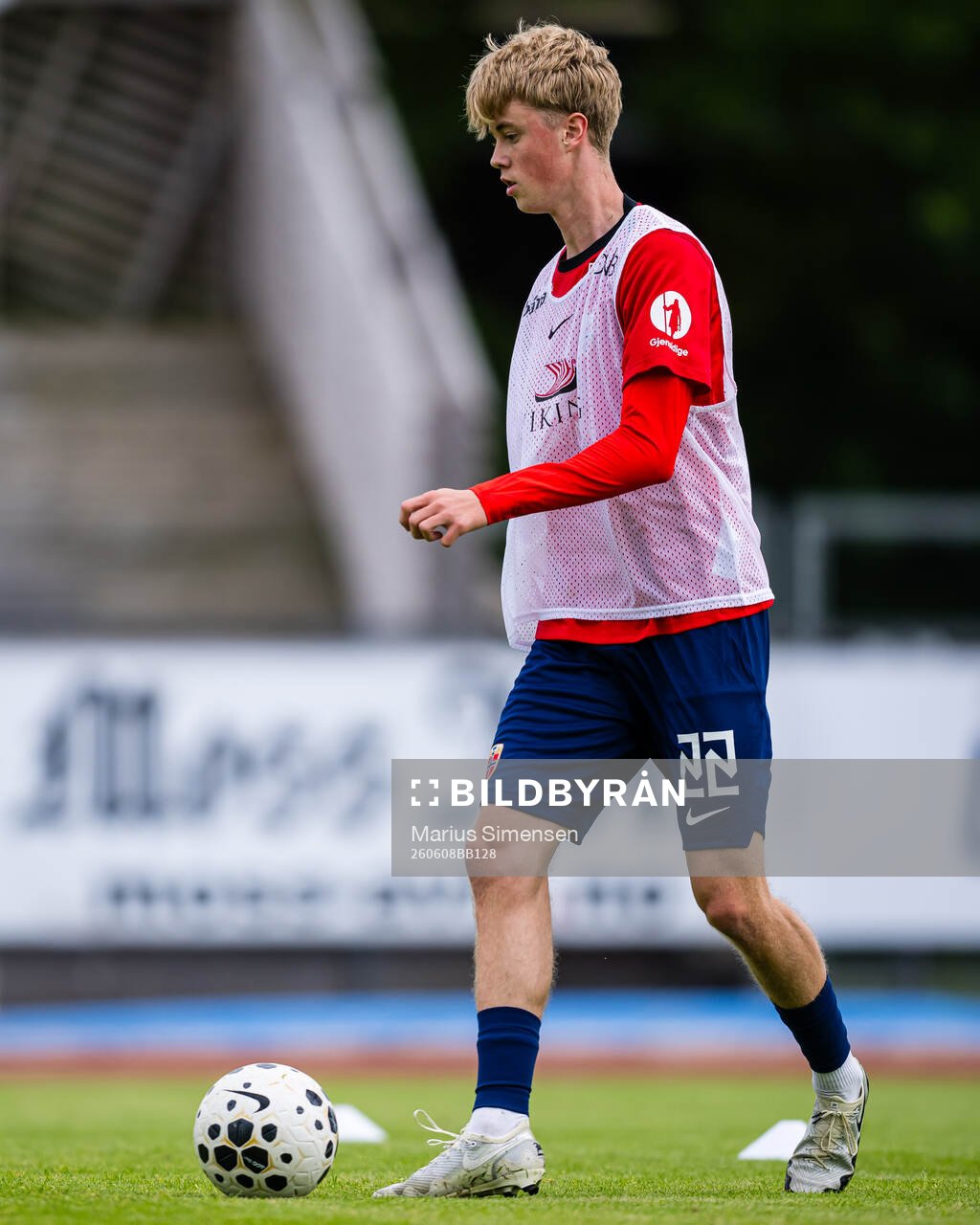 Niklas Fuglestad of Norway warms up