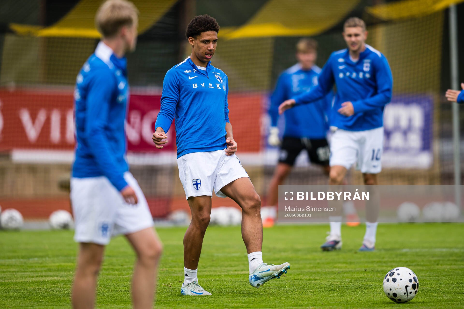 David Ezeh of Finland warms up