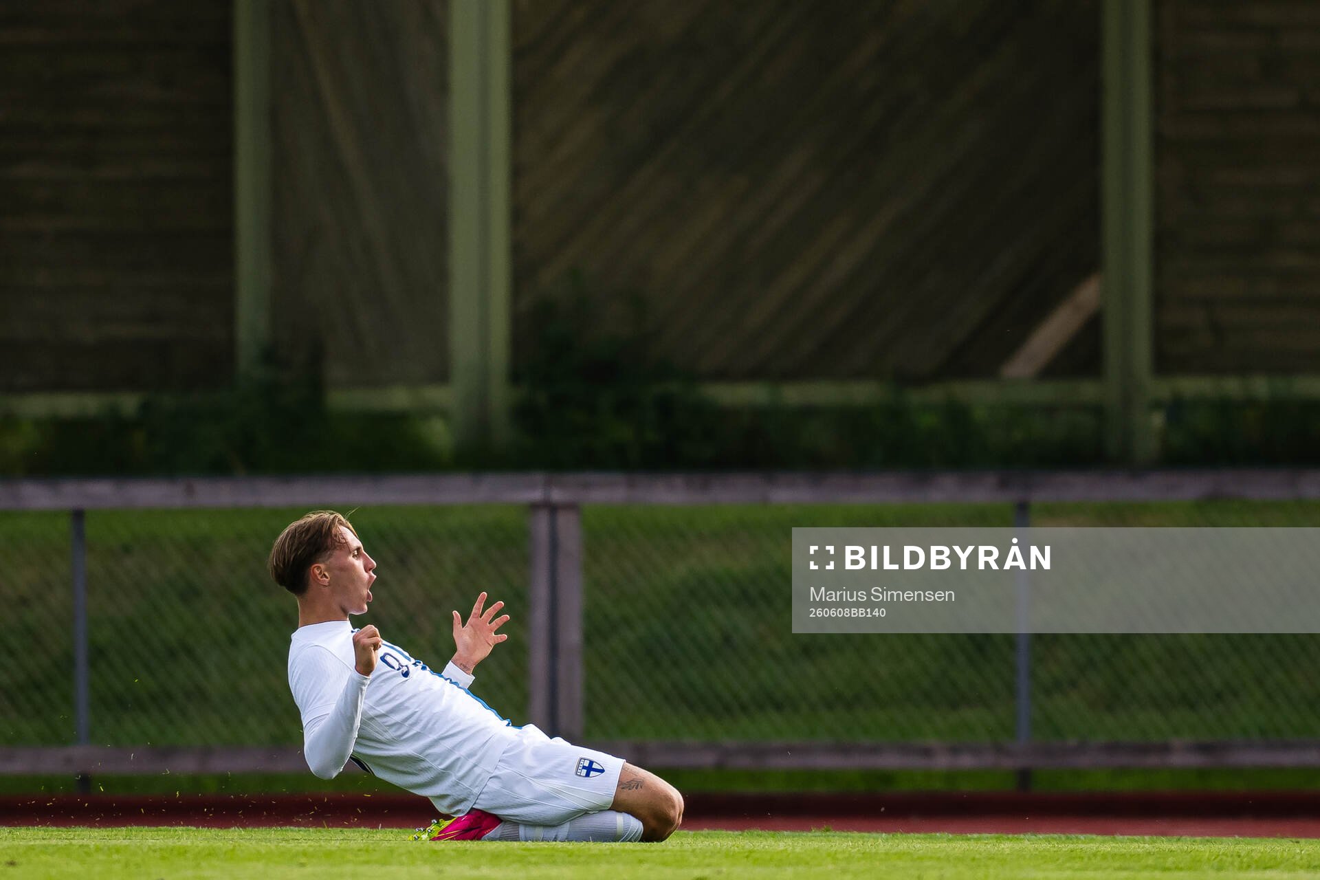 Onni Helén of Finland celebrates
