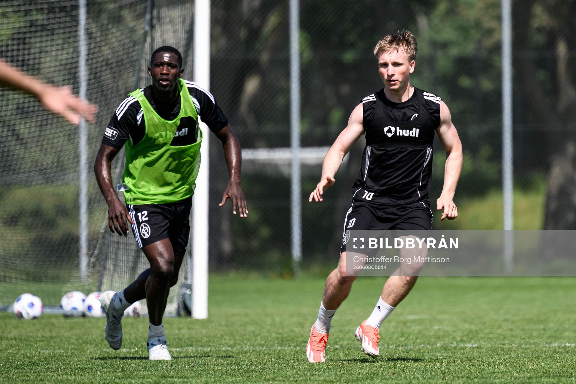 Emmanuel Moungam Á Ngon och Constantino Capotondi