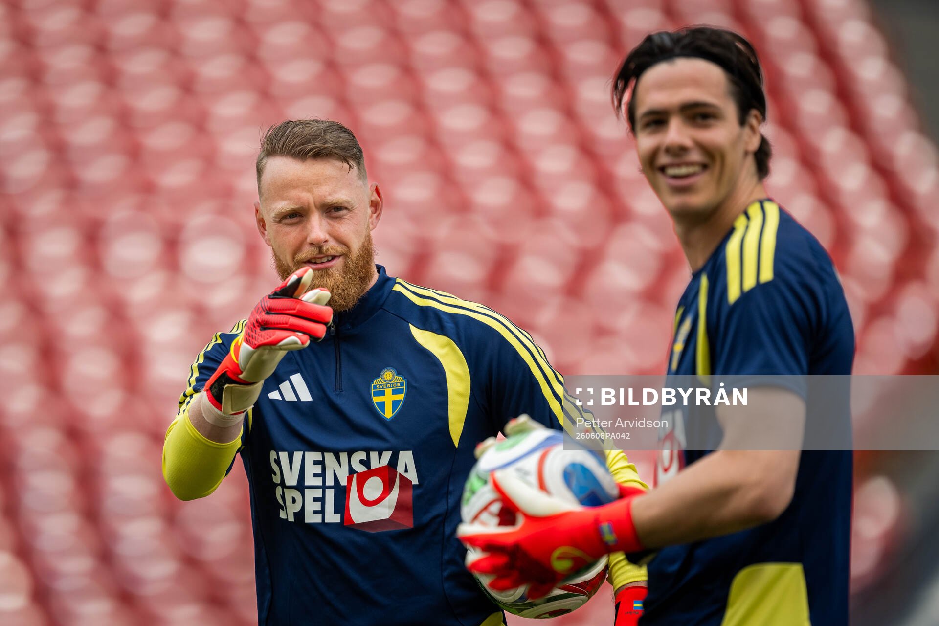 Goalkeeper Viktor Johansson and goalkeeper Jacob Widell