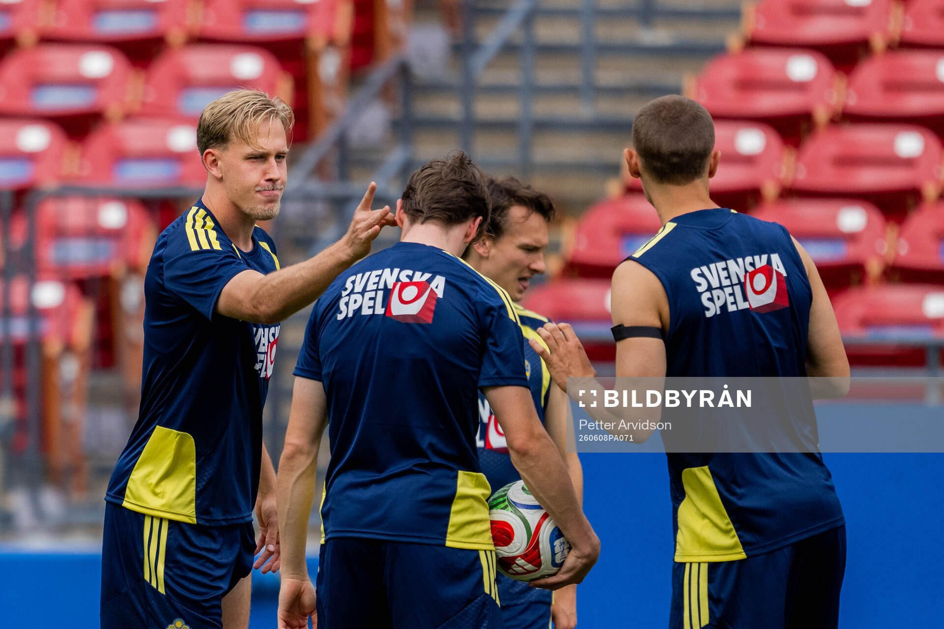 Herman Johansson and Elliot Stroud of the Swedish national
